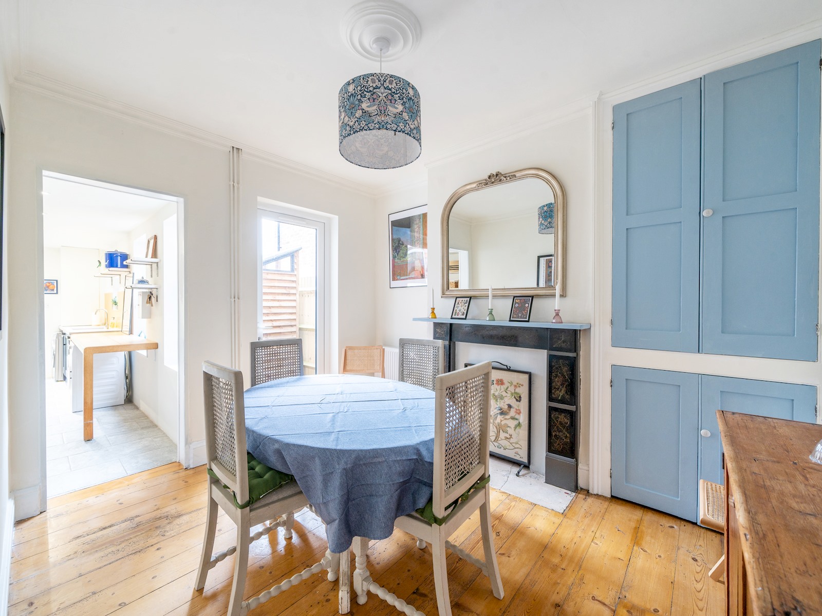 Charming 4BR Victorian Townhouse - Central Oxford - Pass the Keys in 86 St Mary's Road OX4 1QD - Property image 3 - VivreStays