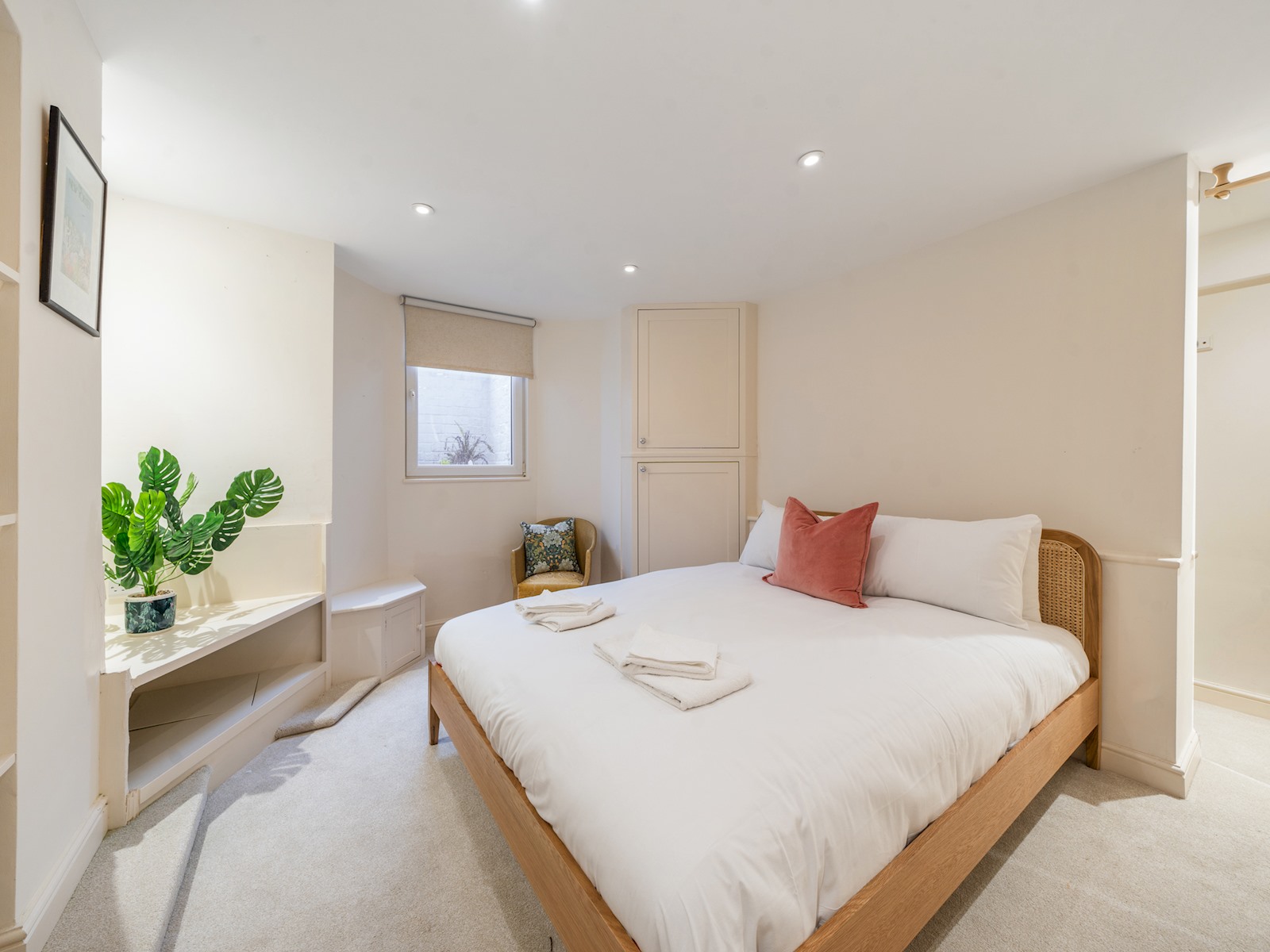 Charming 4BR Victorian Townhouse - Central Oxford - Pass the Keys in 86 St Mary's Road OX4 1QD - Property image 7 - VivreStays
