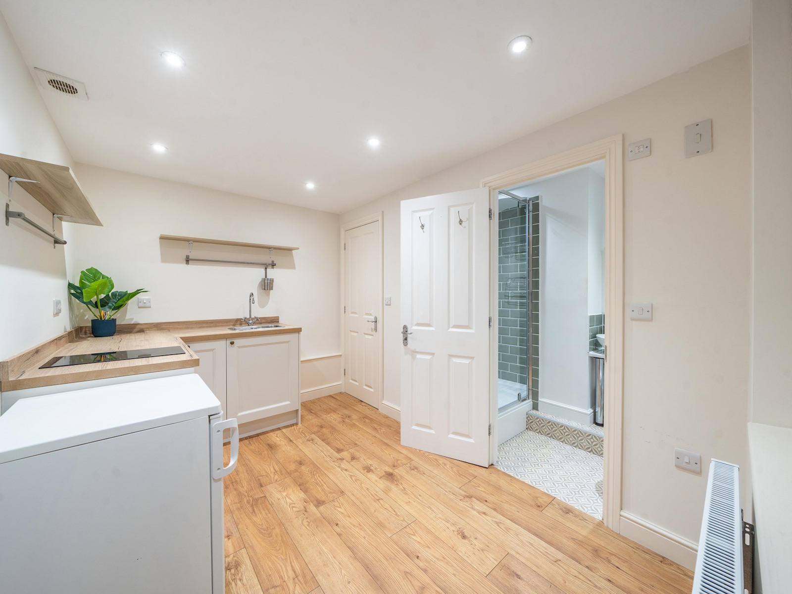 Charming 4BR Victorian Townhouse - Central Oxford - Pass the Keys in 86 St Mary's Road OX4 1QD - Property image 8 - VivreStays