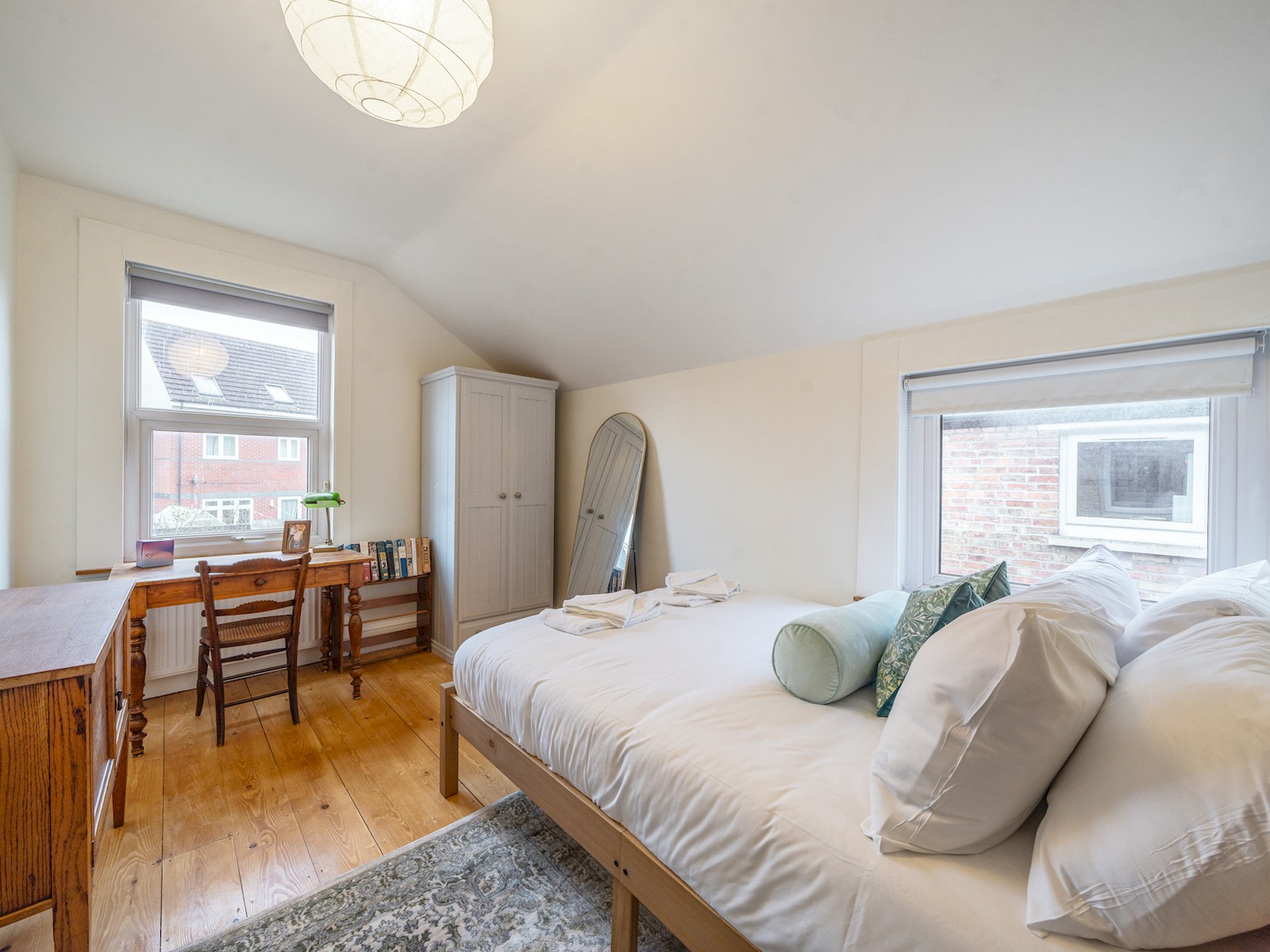 Charming 4BR Victorian Townhouse - Central Oxford - Pass the Keys in 86 St Mary's Road OX4 1QD - Property image 10 - VivreStays