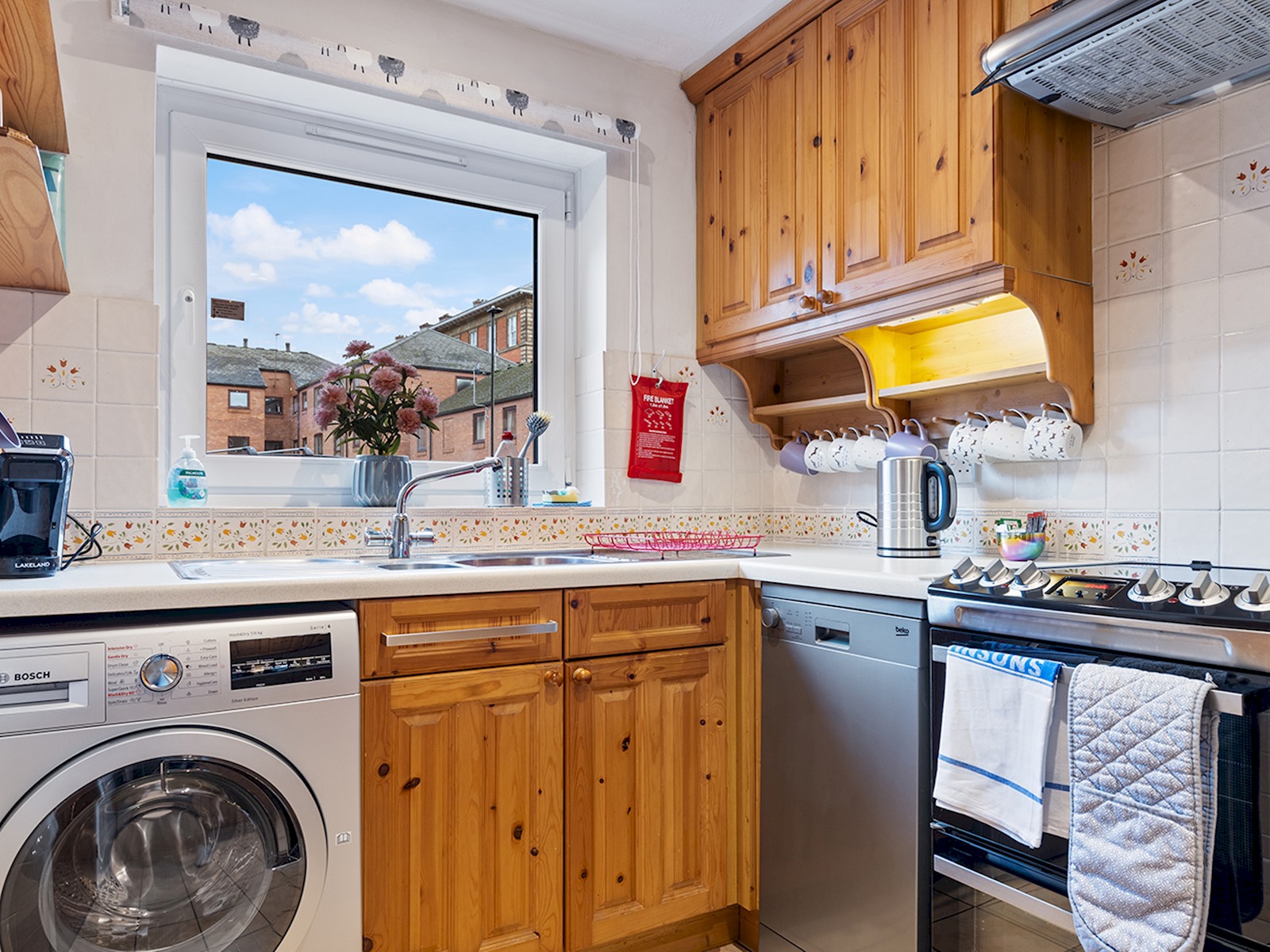 Cosy York Home with Parking - Pass the Keys in 15 Cloister Walk YO31 7HZ - Property image 8 - VivreStays