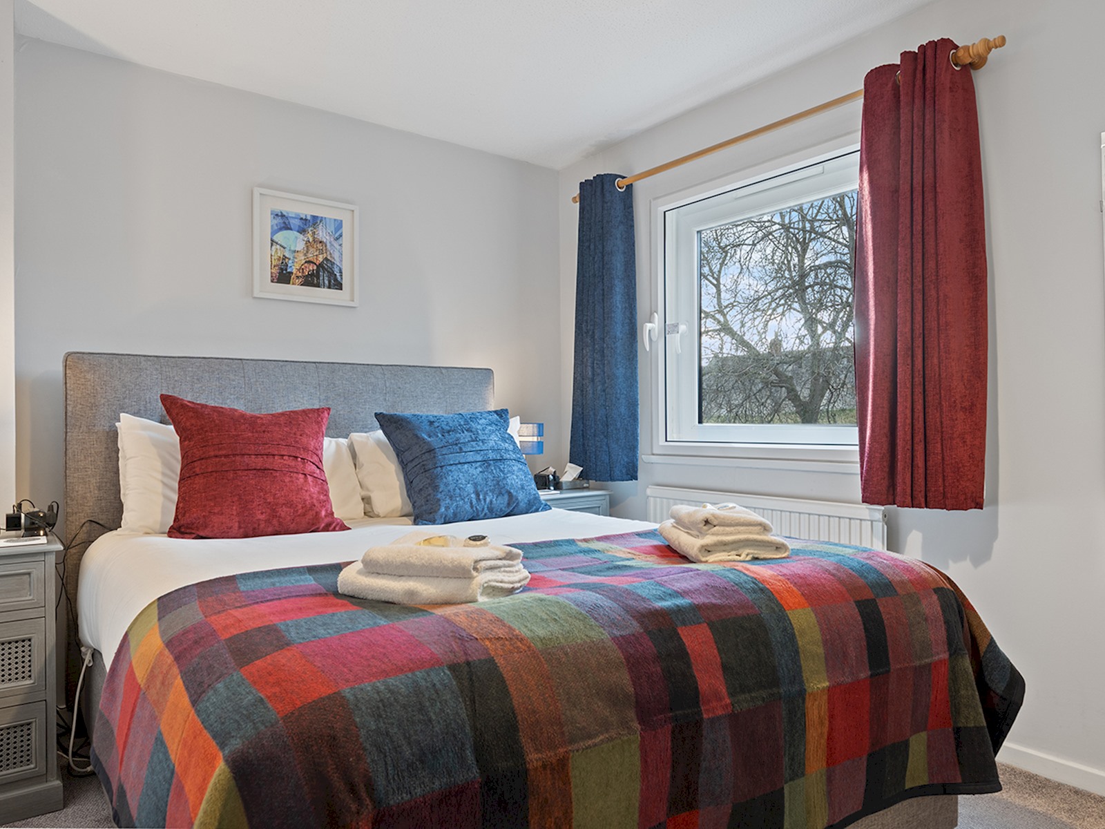 Cosy York Home with Parking - Pass the Keys in 15 Cloister Walk YO31 7HZ - Property image 2 - VivreStays