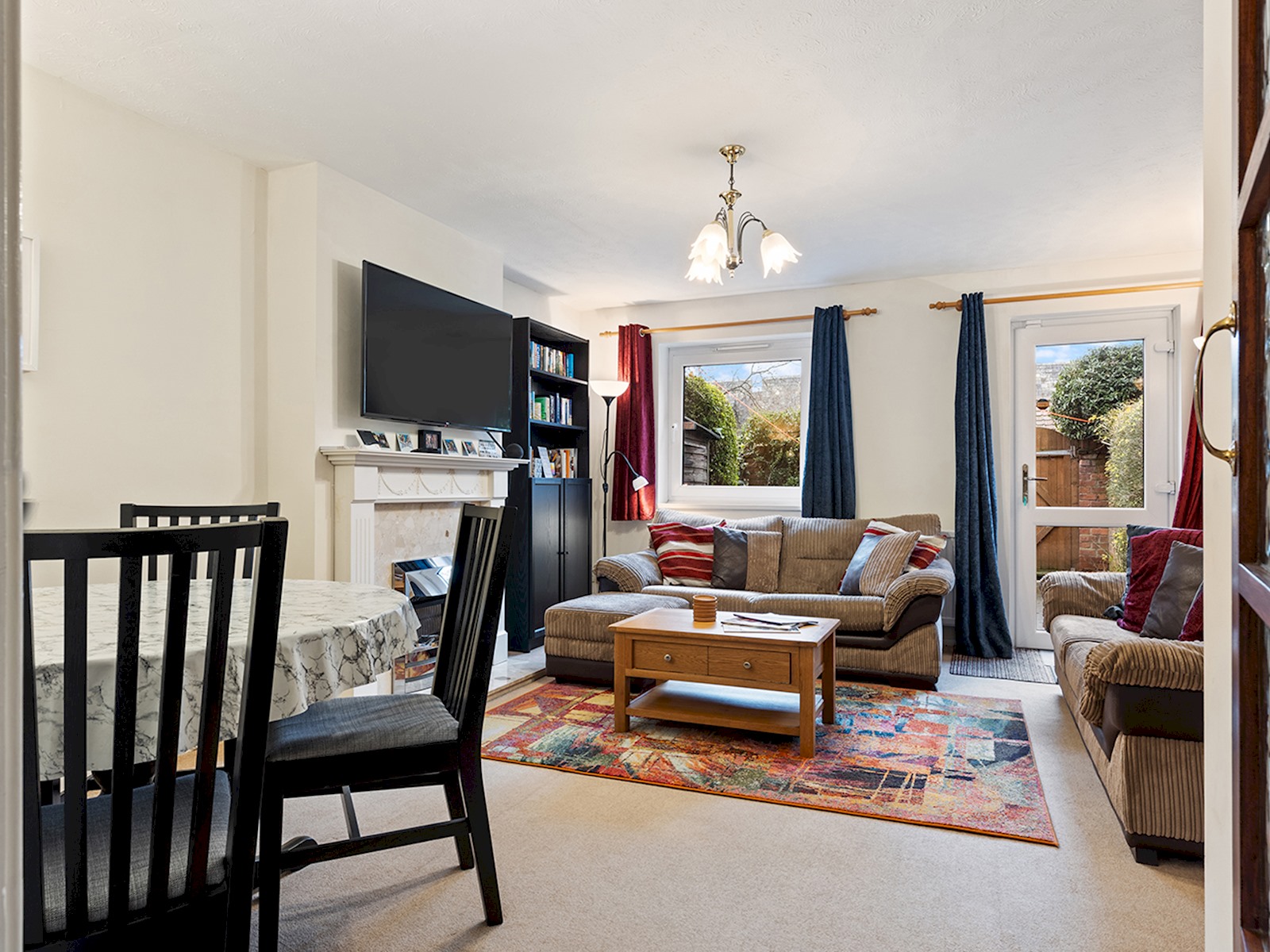 Cosy York Home with Parking - Pass the Keys in 15 Cloister Walk YO31 7HZ - Property image 5 - VivreStays