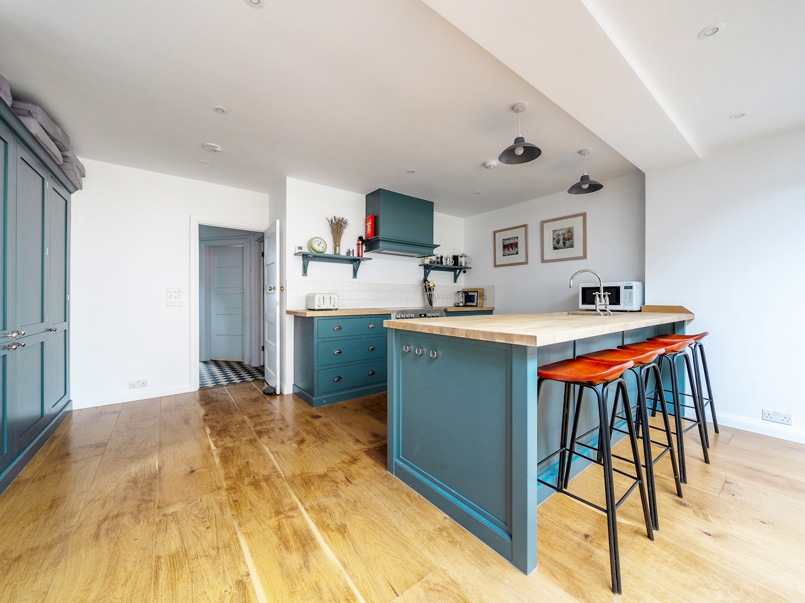 Stunning 3 Bed + Parking in Leafy North Oxford - Pass the Keys in 35 Hobson Road OX2 7JX - Property image 2 - VivreStays