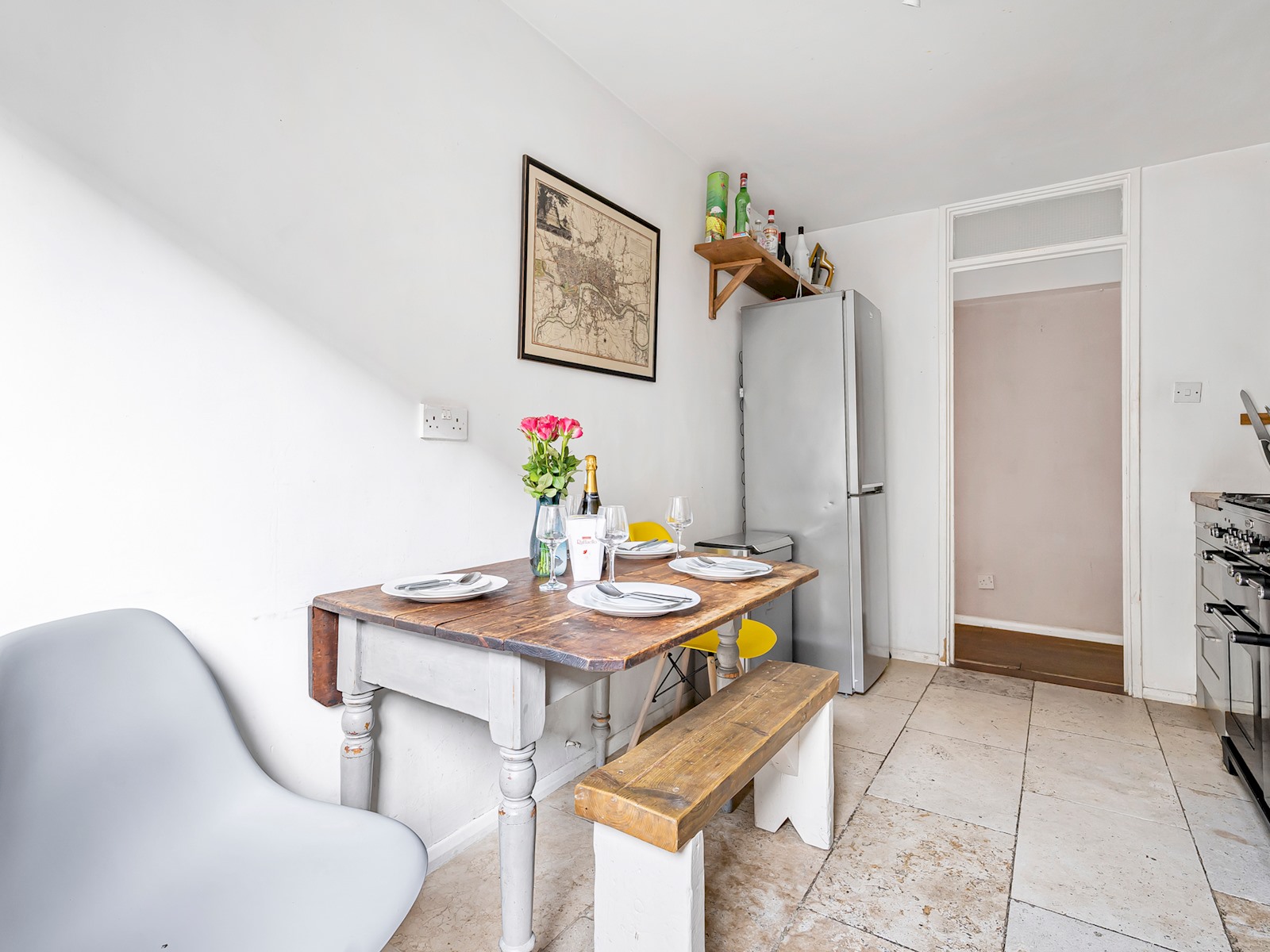 Elephant & Castle Apartment - Pass the Keys in 61 Winchester Close SE17 3DQ - Property image 11 - VivreStays