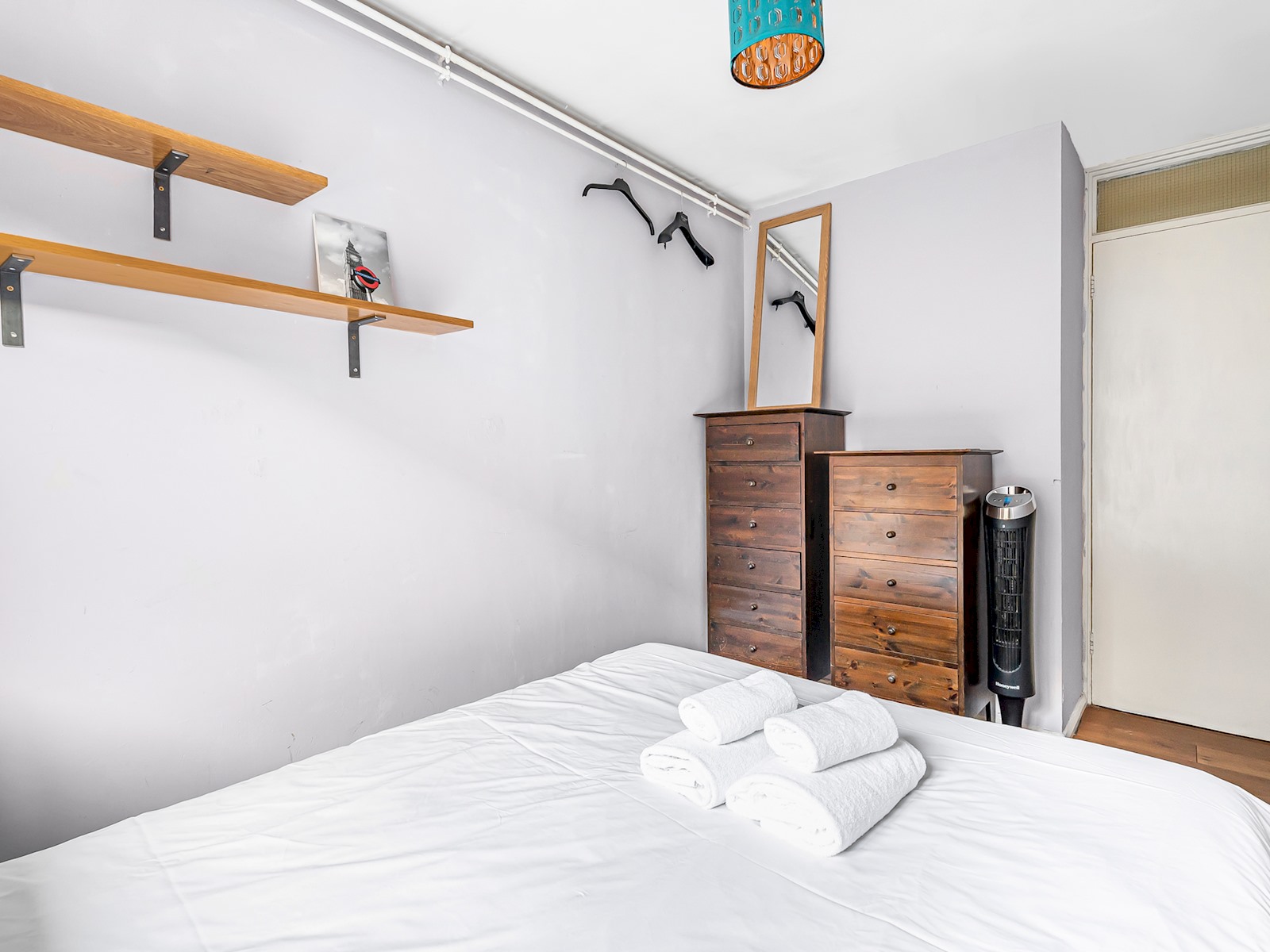 Elephant & Castle Apartment - Pass the Keys in 61 Winchester Close SE17 3DQ - Property image 20 - VivreStays