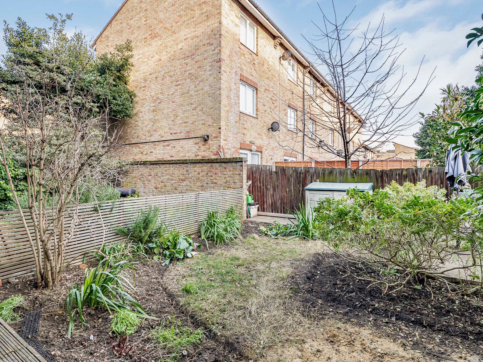 Elephant & Castle Apartment - Pass the Keys in 61 Winchester Close SE17 3DQ - Property image 24 - VivreStays