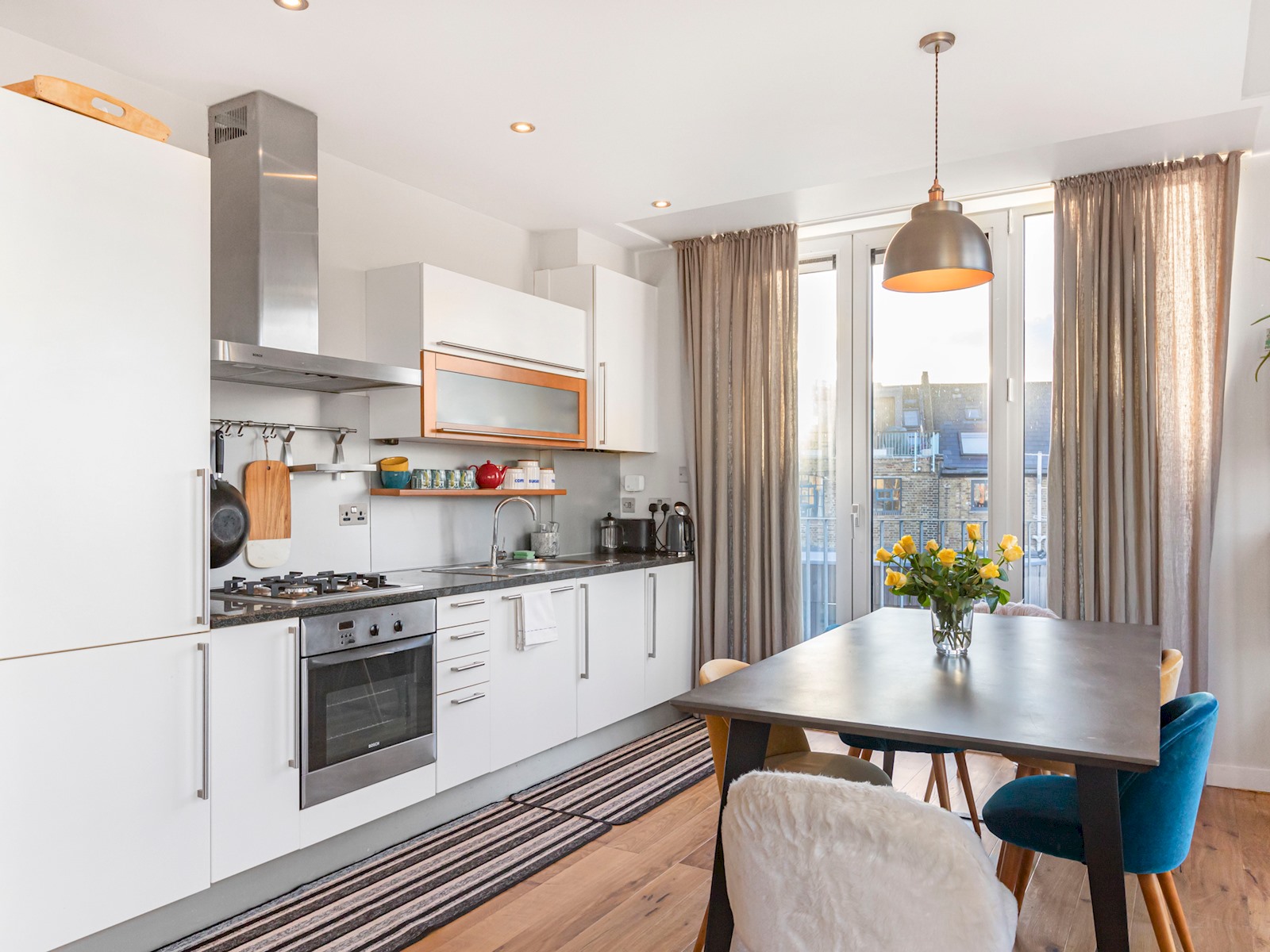 View Perfectly Located Comfy 1-Bed in London Bridge - Pass the Keys in 31 Bickels Yard, 151-153 Bermondsey St SE1 3HA Perfectly Located Comfy 1-Bed in London Bridge - Pass the Keys in 31 Bickels Yard, 151-153 Bermondsey St SE1 3HA - Property image 2 - VivreStays