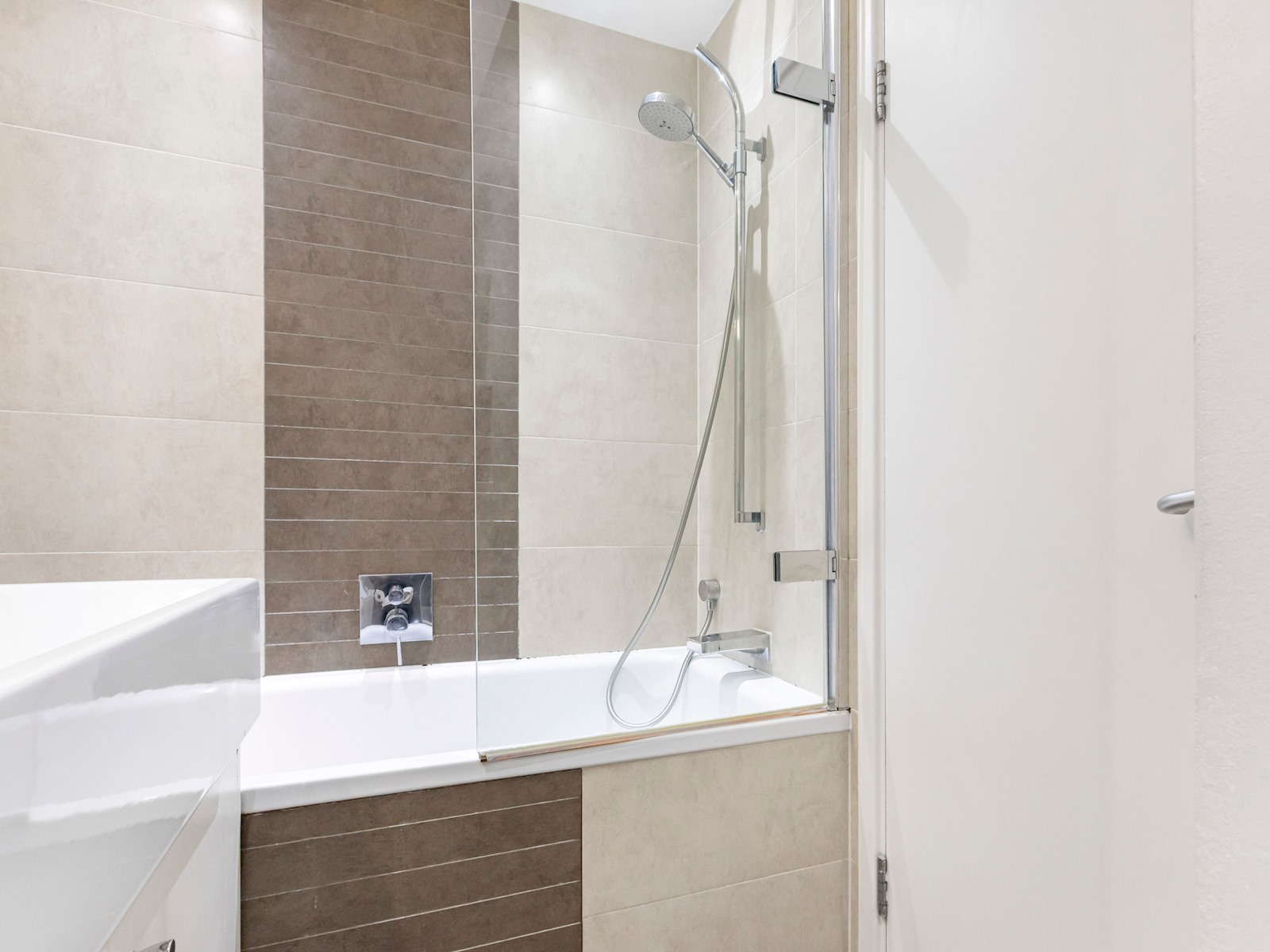 View Perfectly Located Comfy 1-Bed in London Bridge - Pass the Keys in 31 Bickels Yard, 151-153 Bermondsey St SE1 3HA Perfectly Located Comfy 1-Bed in London Bridge - Pass the Keys in 31 Bickels Yard, 151-153 Bermondsey St SE1 3HA - Property image 22 - VivreStays