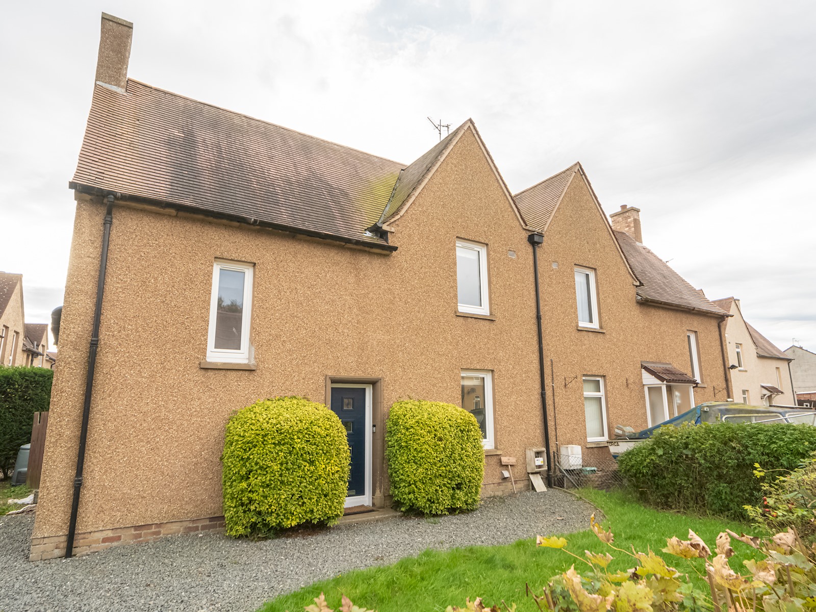 Charming Family House in Rosewell - Pass the Keys serviced apartment - UK - VivreStays
