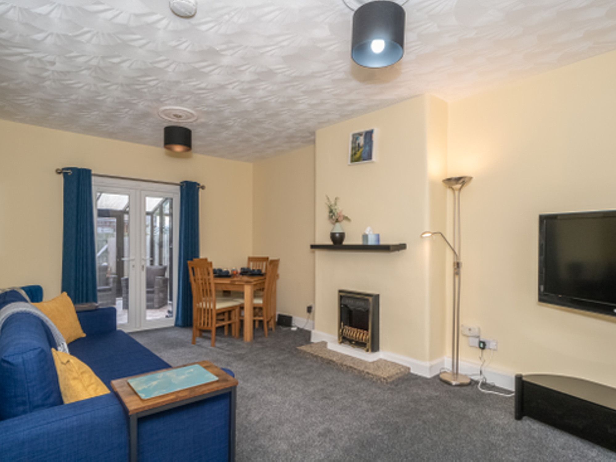 Charming Family House in Rosewell - Pass the Keys in 49 Pentland Crescent, Rosewell EH24 9BJ - Property image 6 - VivreStays