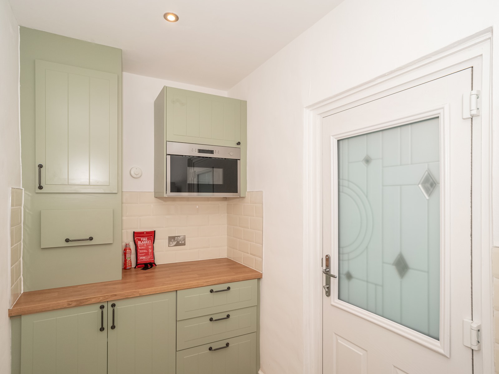 Charming Family House in Rosewell - Pass the Keys in 49 Pentland Crescent, Rosewell EH24 9BJ - Property image 9 - VivreStays