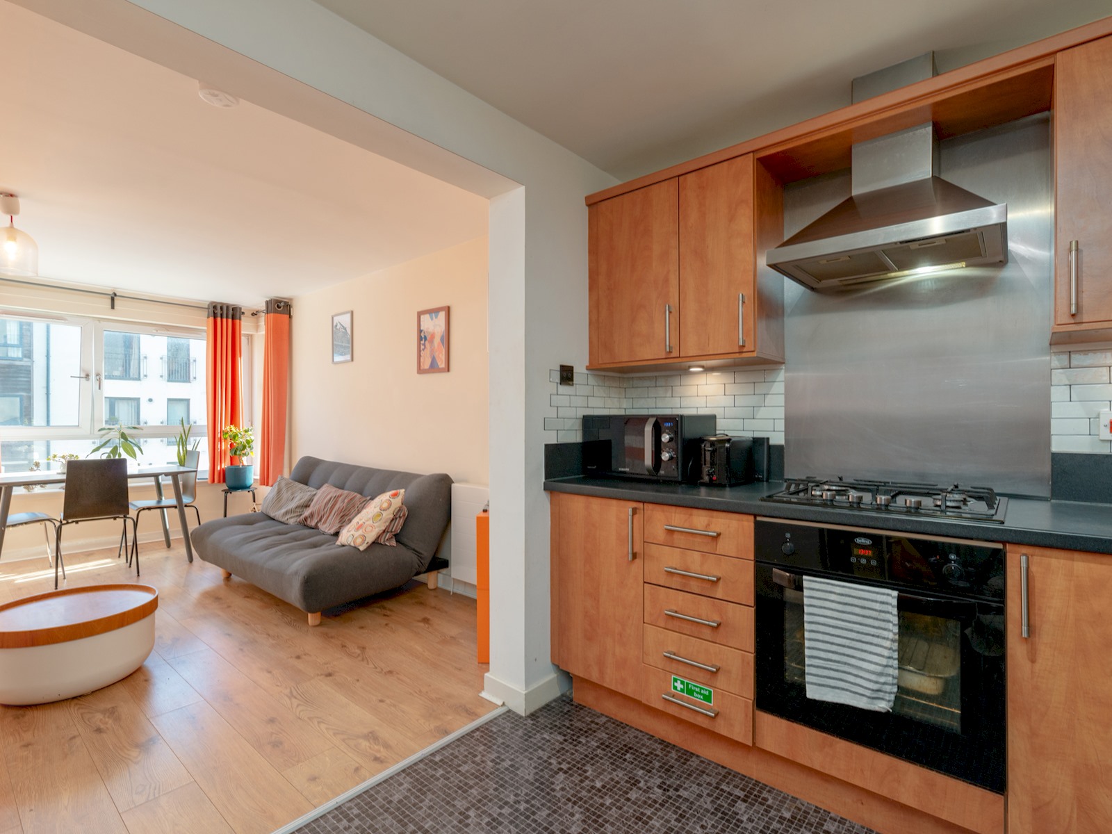 Modern 2-Bdr Flat in Edinburgh - Pass the Keys in 8 Salamander Court, Flat 32 EH6 7JN - Property image 19 - VivreStays