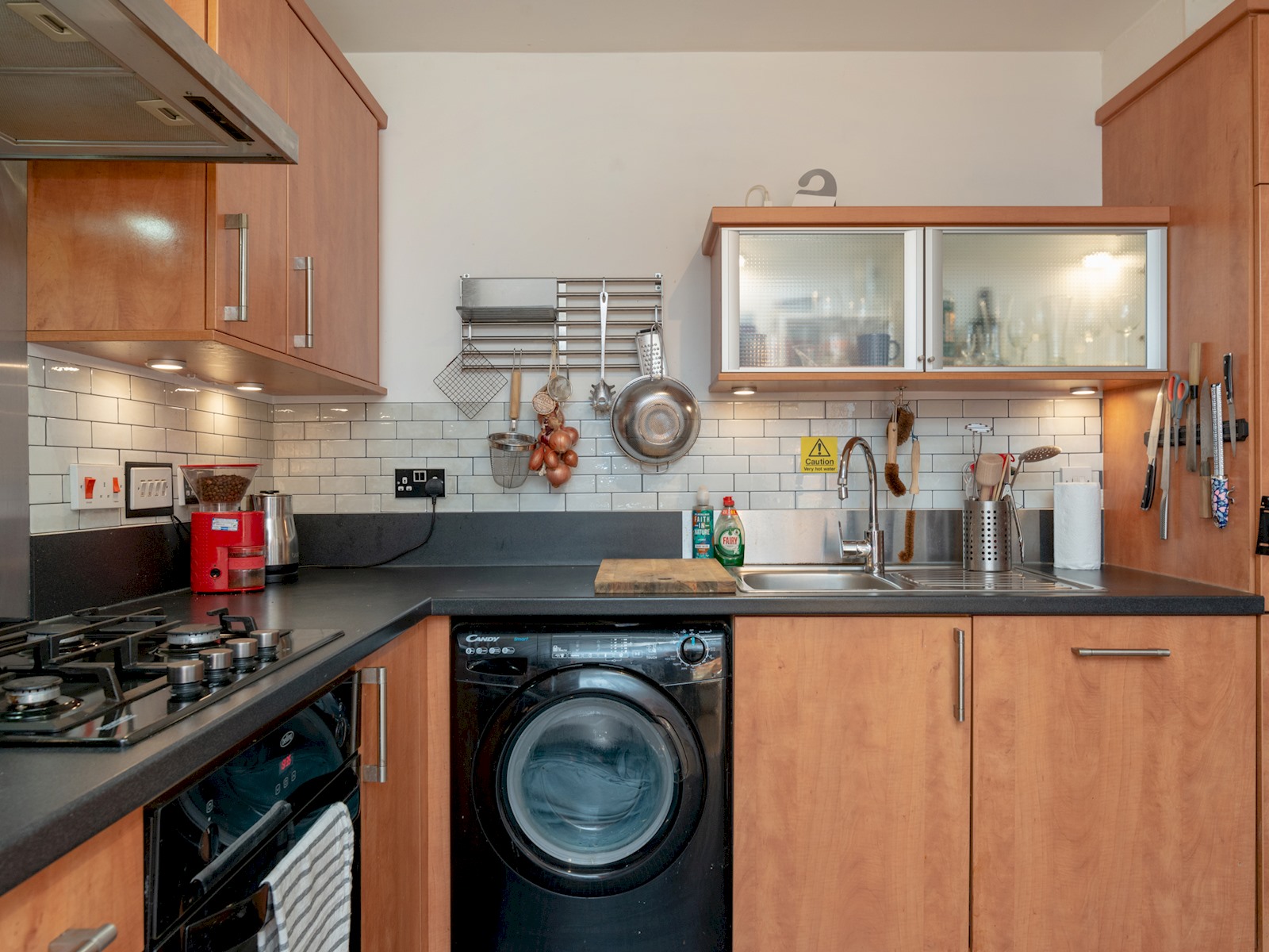 Modern 2-Bdr Flat in Edinburgh - Pass the Keys in 8 Salamander Court, Flat 32 EH6 7JN - Property image 24 - VivreStays