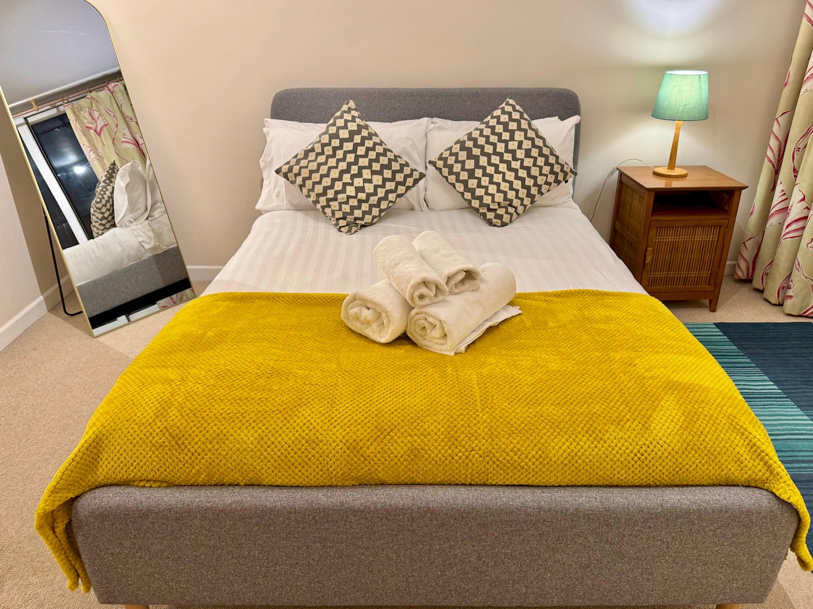 Charming Cosy Maisonette in South Bank  - Pass the Keys in 5 Mead Row, Wellington Mills SE1 7JG - Property image 18 - VivreStays