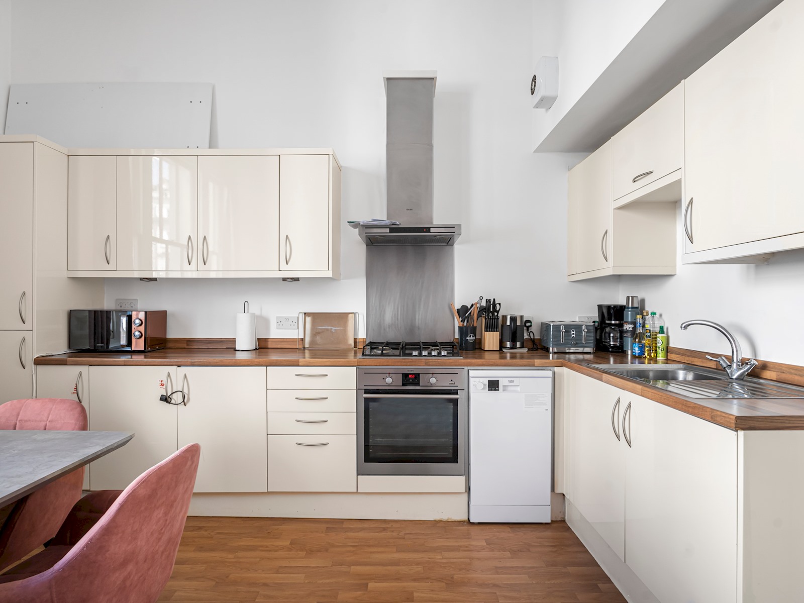 Stylish Open-Plan Living Gem in Victoria - Pass the Keys in flat b, 33 Denbigh Pl SW1V 2HA - Property image 10 - VivreStays