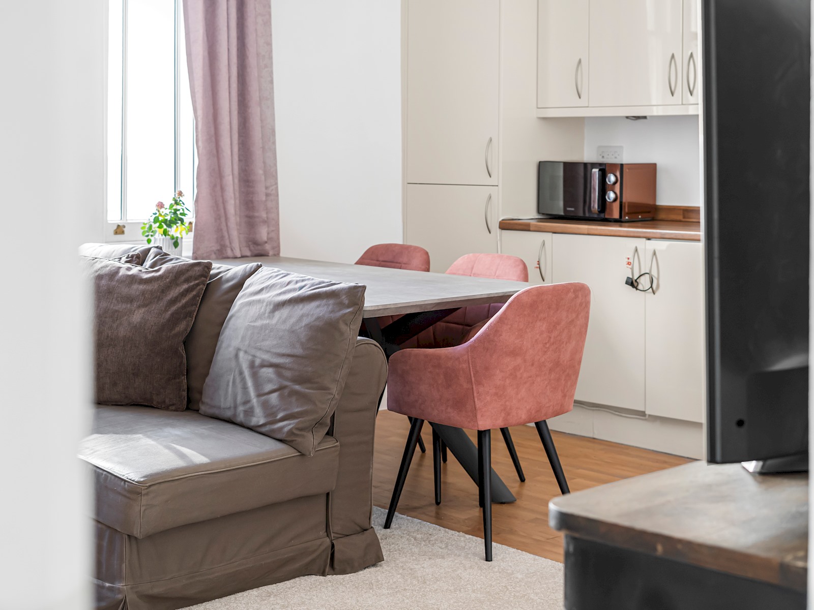 Stylish Open-Plan Living Gem in Victoria - Pass the Keys in flat b, 33 Denbigh Pl SW1V 2HA - Property image 17 - VivreStays