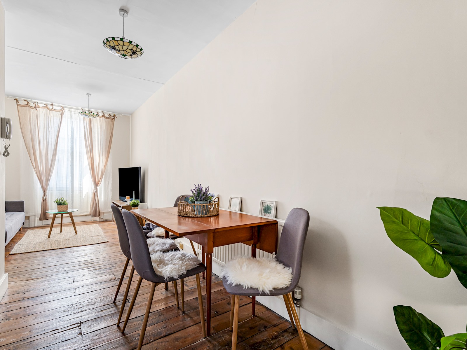 View The Loft - Beautiful flat in Chelsea, London - Pass the Keys in Top floor flat (The Loft), 45 Ongar Rd SW6 1SL The Loft - Beautiful flat in Chelsea, London - Pass the Keys in Top floor flat (The Loft), 45 Ongar Rd SW6 1SL - Property image 4 - VivreStays
