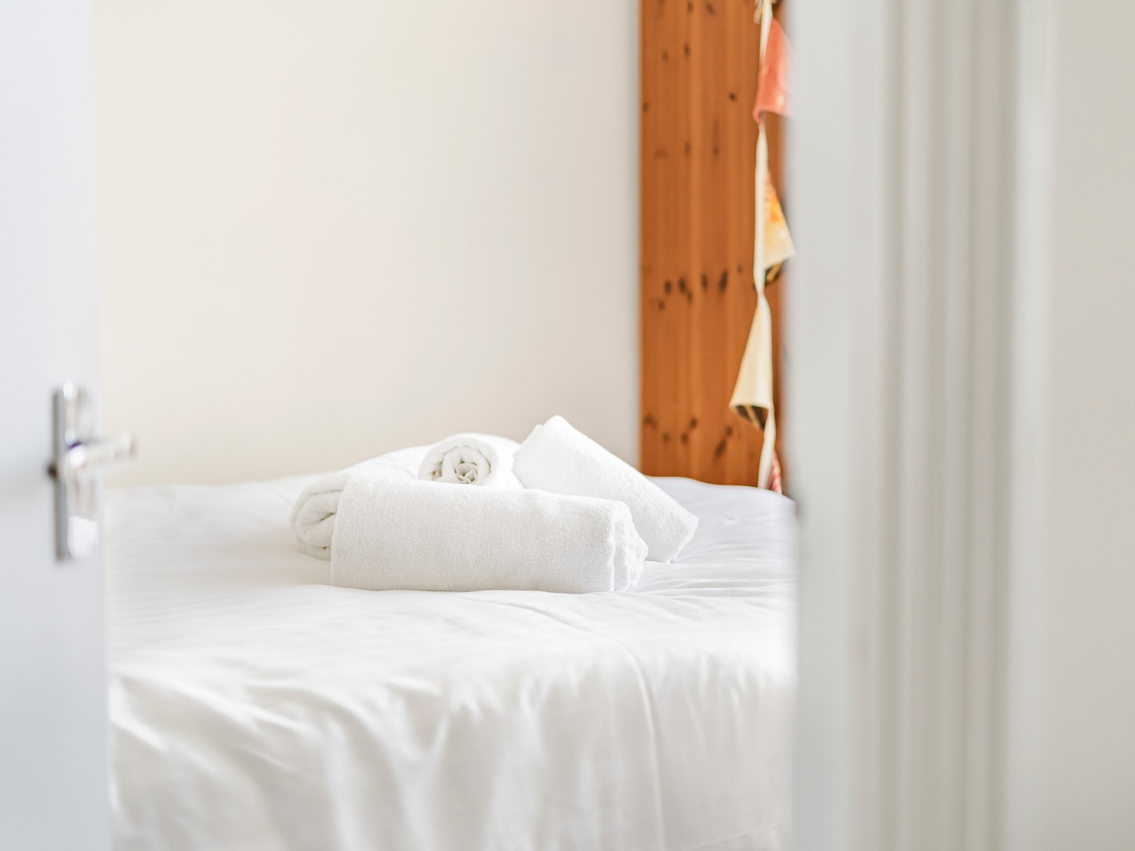 View The Loft - Beautiful flat in Chelsea, London - Pass the Keys in Top floor flat (The Loft), 45 Ongar Rd SW6 1SL The Loft - Beautiful flat in Chelsea, London - Pass the Keys in Top floor flat (The Loft), 45 Ongar Rd SW6 1SL - Property image 25 - VivreStays