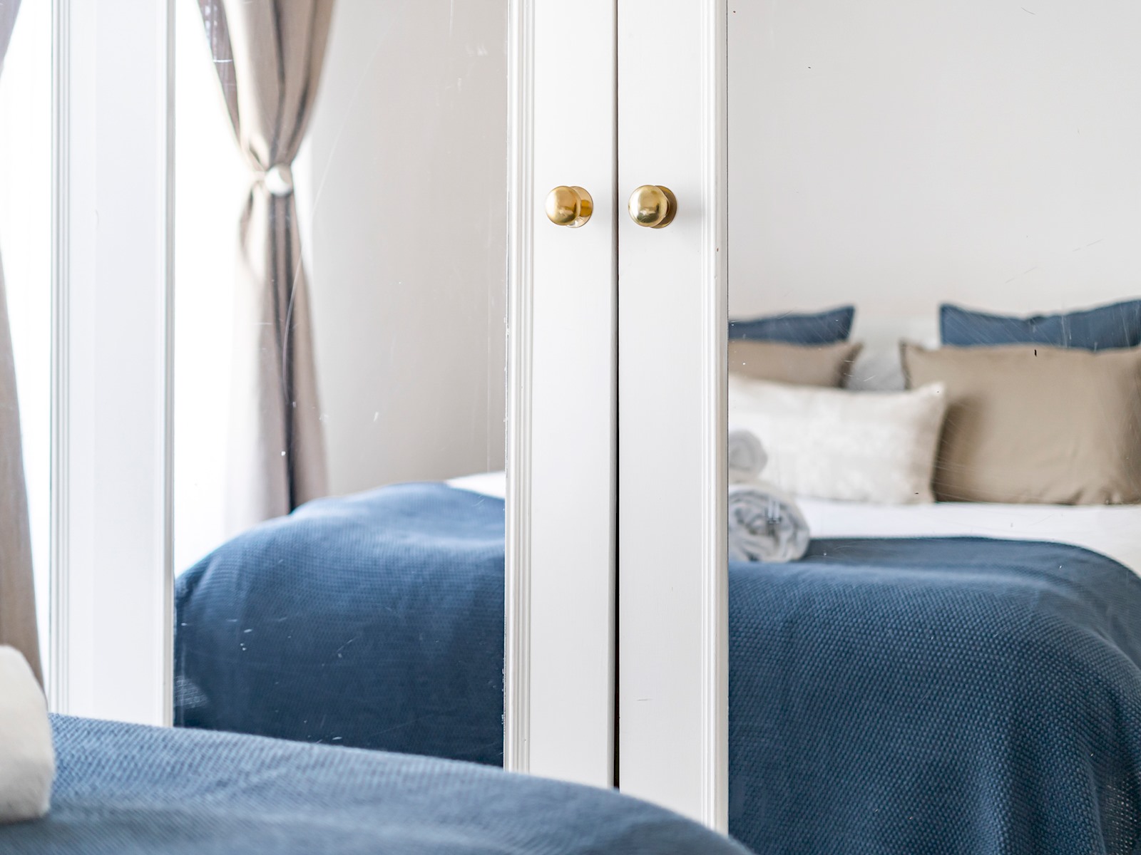 View The Loft - Beautiful flat in Chelsea, London - Pass the Keys in Top floor flat (The Loft), 45 Ongar Rd SW6 1SL The Loft - Beautiful flat in Chelsea, London - Pass the Keys in Top floor flat (The Loft), 45 Ongar Rd SW6 1SL - Property image 33 - VivreStays