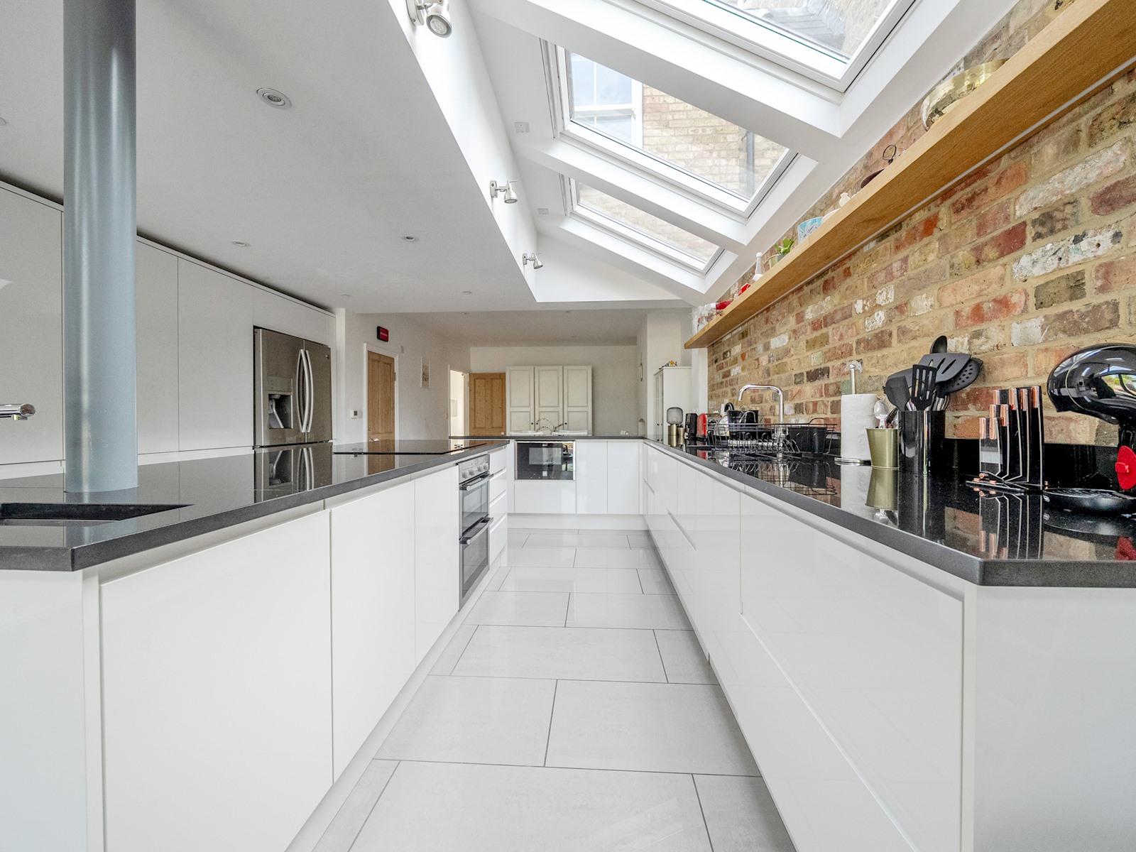 View Stunning 3BR Townhouse - Central Oxford | Pass the Keys in 6 Hertford Street OX4 3AJ Stunning 3BR Townhouse - Central Oxford | Pass the Keys in 6 Hertford Street OX4 3AJ - Property image 15 - VivreStays