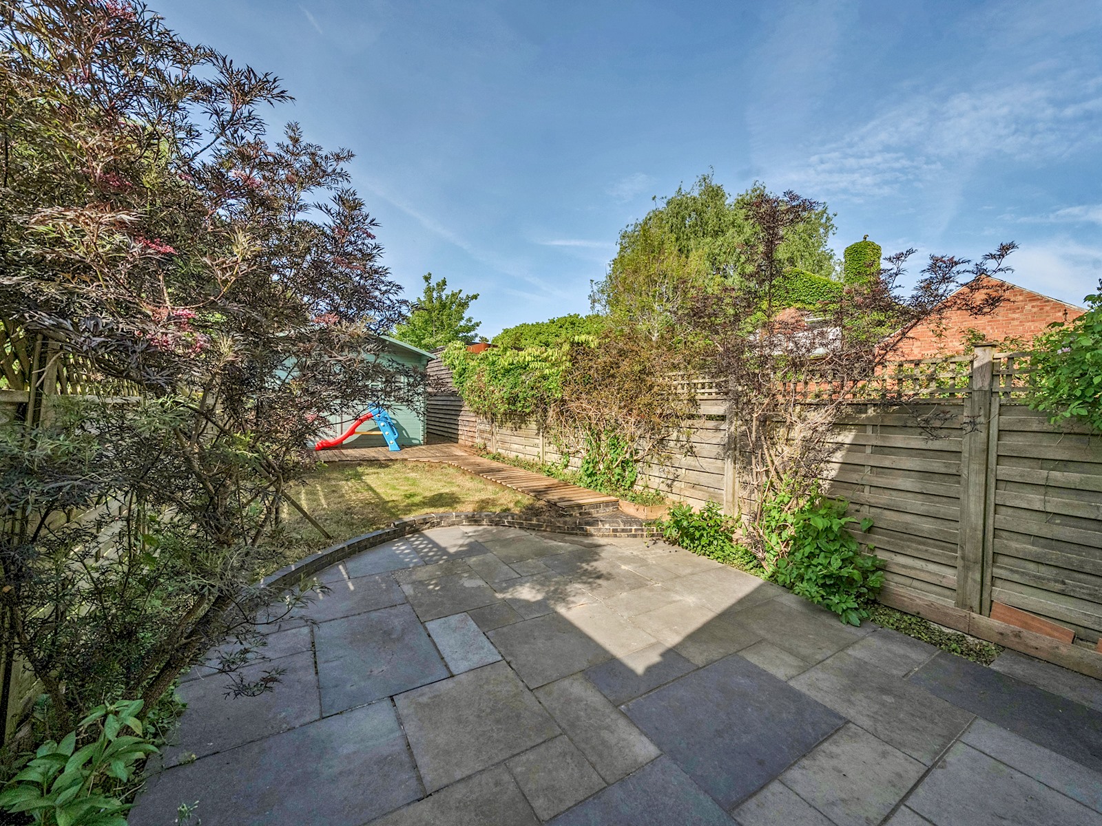 View Stunning 3BR Townhouse - Central Oxford | Pass the Keys in 6 Hertford Street OX4 3AJ Stunning 3BR Townhouse - Central Oxford | Pass the Keys in 6 Hertford Street OX4 3AJ - Property image 21 - VivreStays