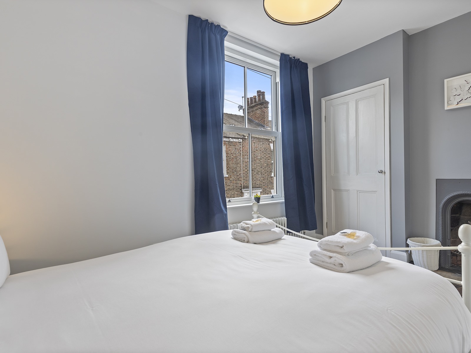 Pass the Keys | Stunning 3-bed Retreat in the Heart of York in 51 Fairfax Street YO1 6EB - Property image 18 - VivreStays