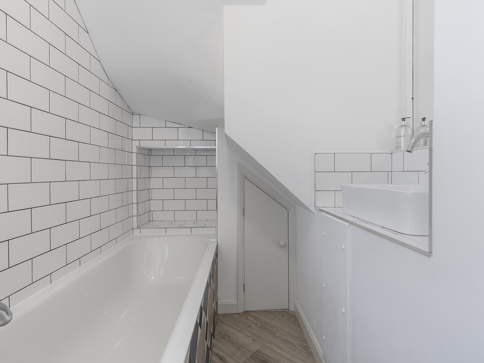 Pass the Keys | Stunning 3-bed Retreat in the Heart of York in 51 Fairfax Street YO1 6EB - Property image 28 - VivreStays