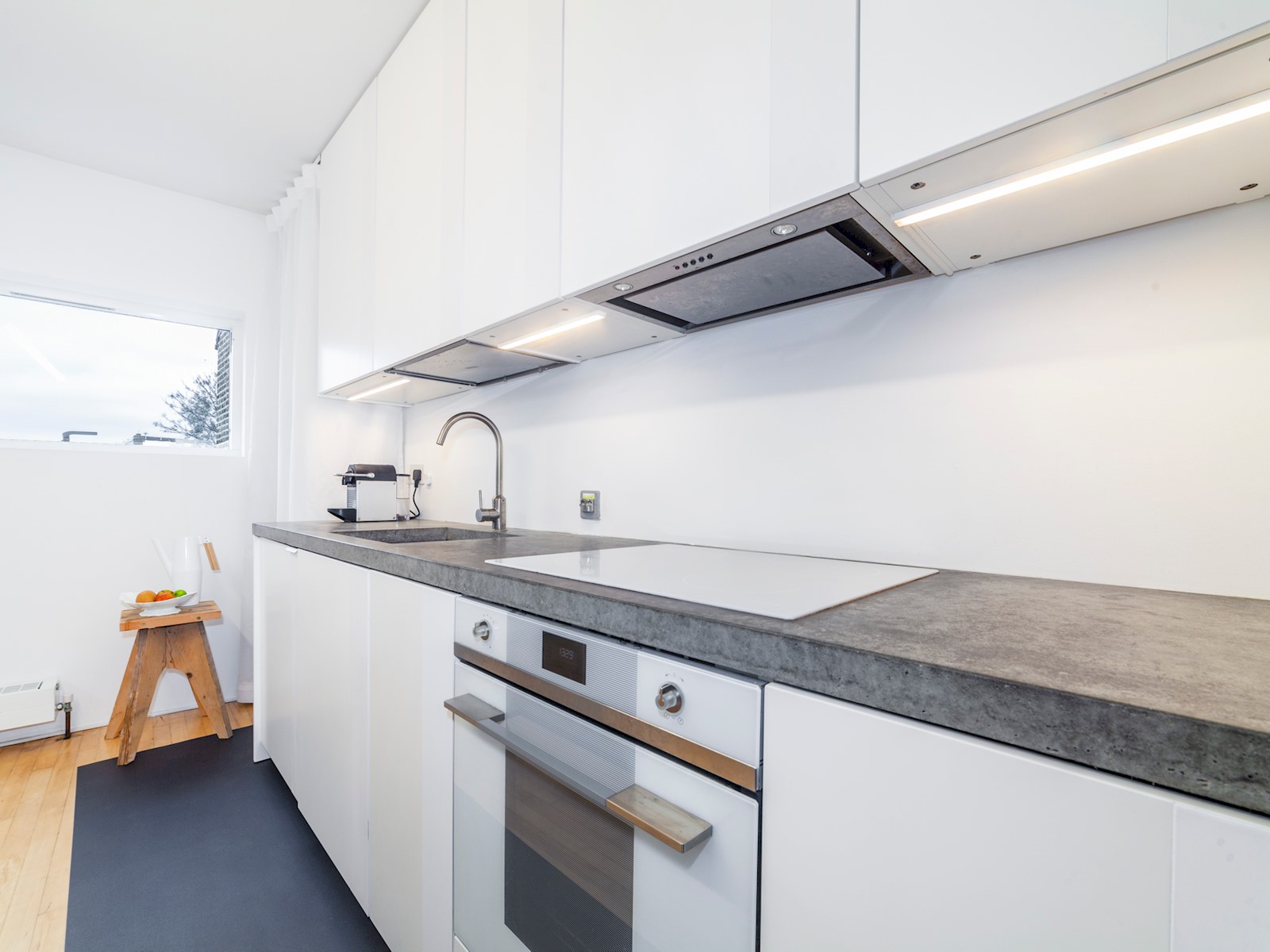 Pass the Keys | Modern Chic Home in London in 73A Hinton Rd SE24 0HT - Property image 3 - VivreStays