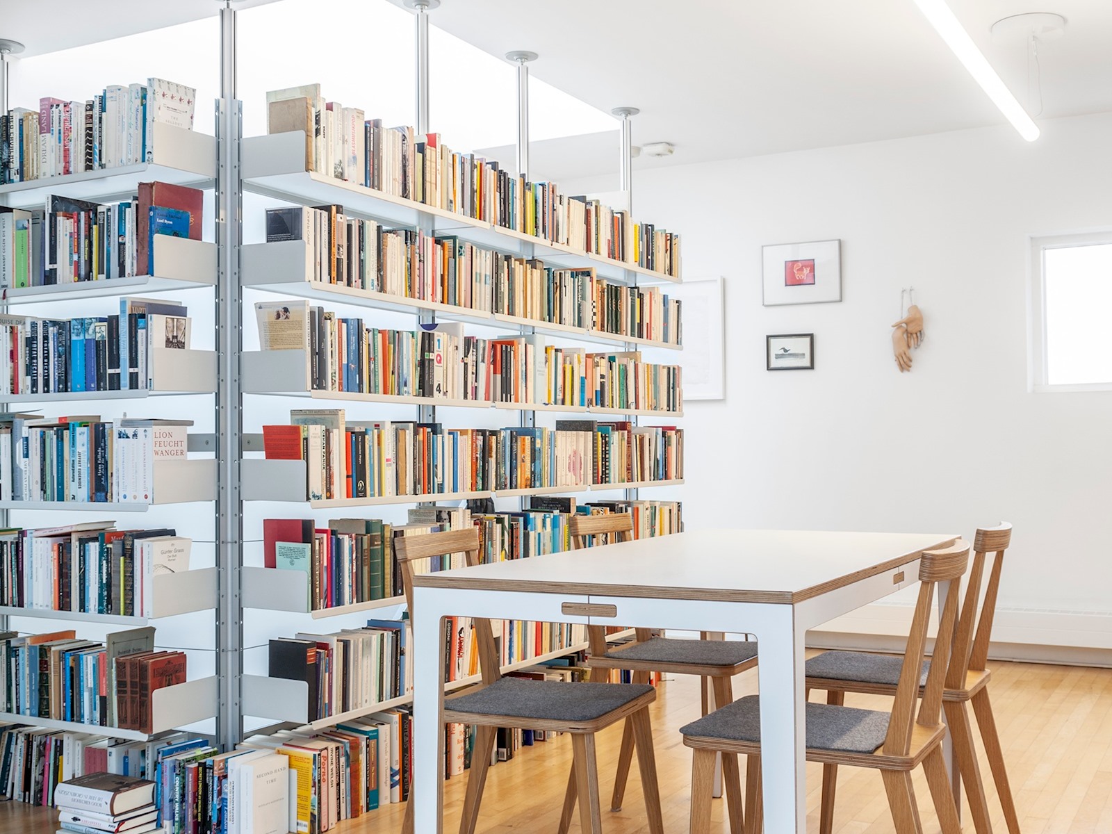 Pass the Keys | Modern Chic Home in London in 73A Hinton Rd SE24 0HT - Property image 4 - VivreStays