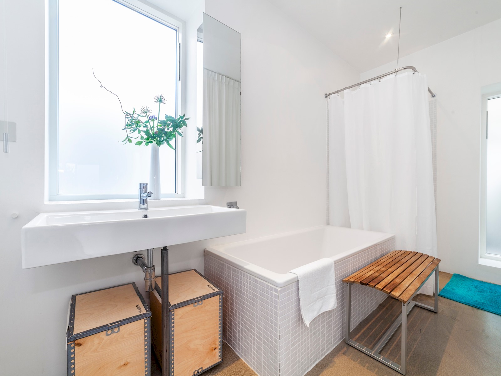 Pass the Keys | Modern Chic Home in London in 73A Hinton Rd SE24 0HT - Property image 7 - VivreStays