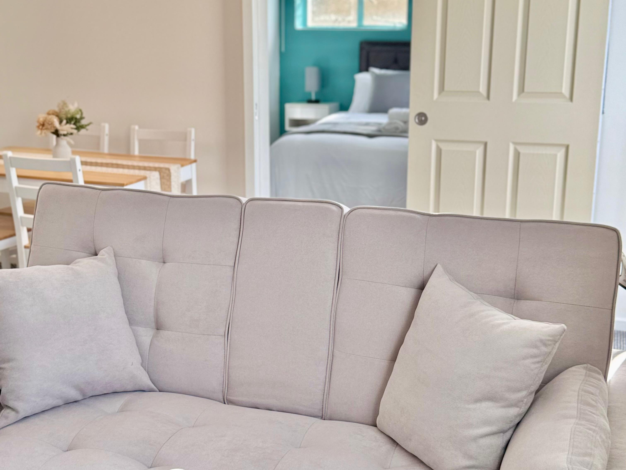 Pass the Keys | Trendy & Central 1-Bed Flat in Shepherd's Bush in 23 Bulwer St W12 8AR - Property image 8 - VivreStays