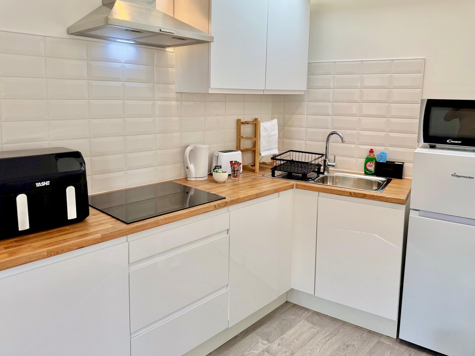 Pass the Keys | Trendy & Central 1-Bed Flat in Shepherd's Bush in 23 Bulwer St W12 8AR - Property image 5 - VivreStays