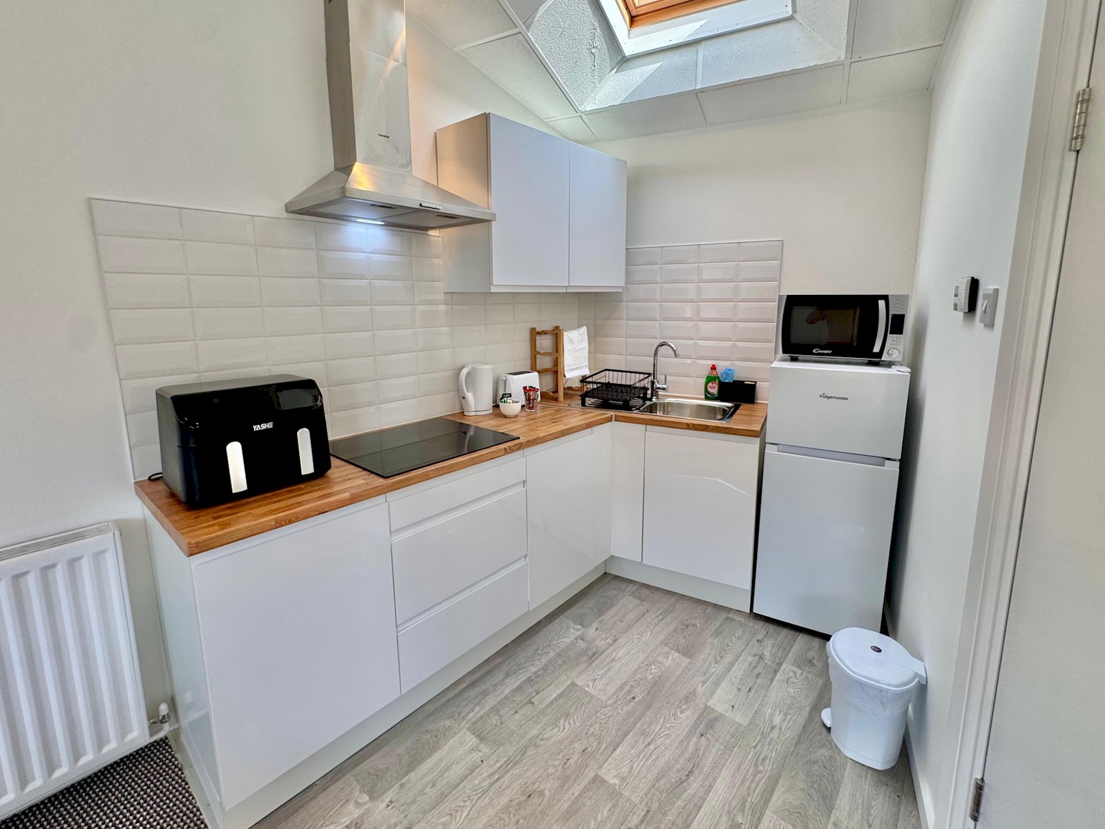 Pass the Keys | Trendy & Central 1-Bed Flat in Shepherd's Bush in 23 Bulwer St W12 8AR - Property image 10 - VivreStays
