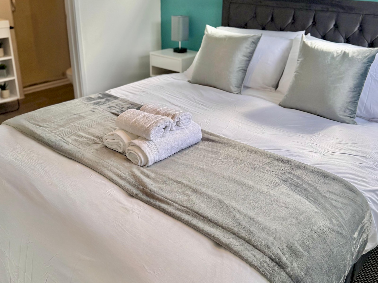 Pass the Keys | Trendy & Central 1-Bed Flat in Shepherd's Bush in 23 Bulwer St W12 8AR - Property image 18 - VivreStays