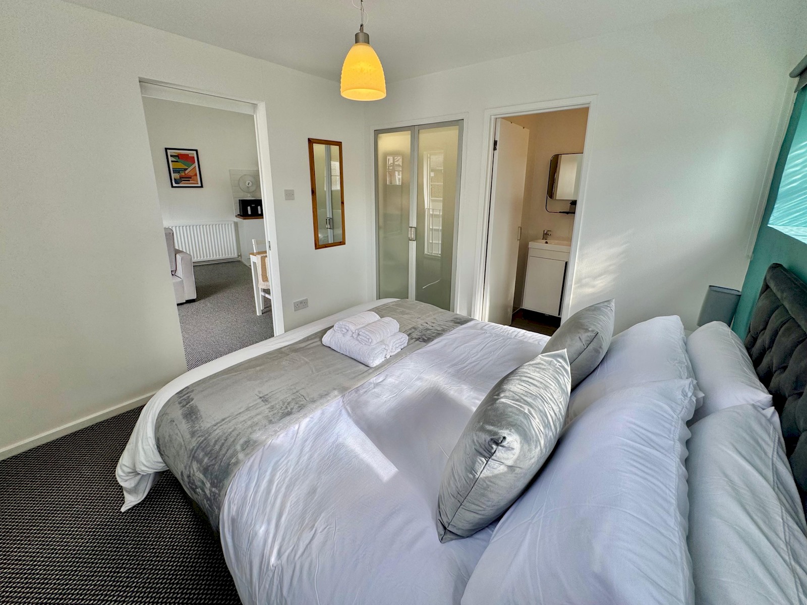 Pass the Keys | Trendy & Central 1-Bed Flat in Shepherd's Bush in 23 Bulwer St W12 8AR - Property image 20 - VivreStays