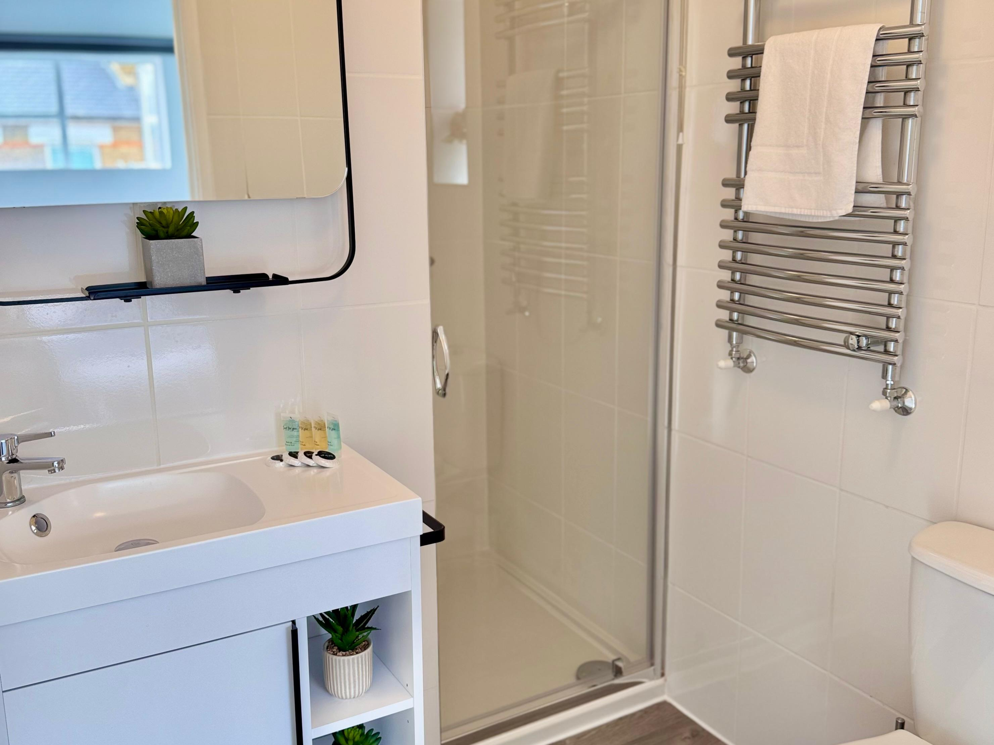 Pass the Keys | Trendy & Central 1-Bed Flat in Shepherd's Bush in 23 Bulwer St W12 8AR - Property image 27 - VivreStays