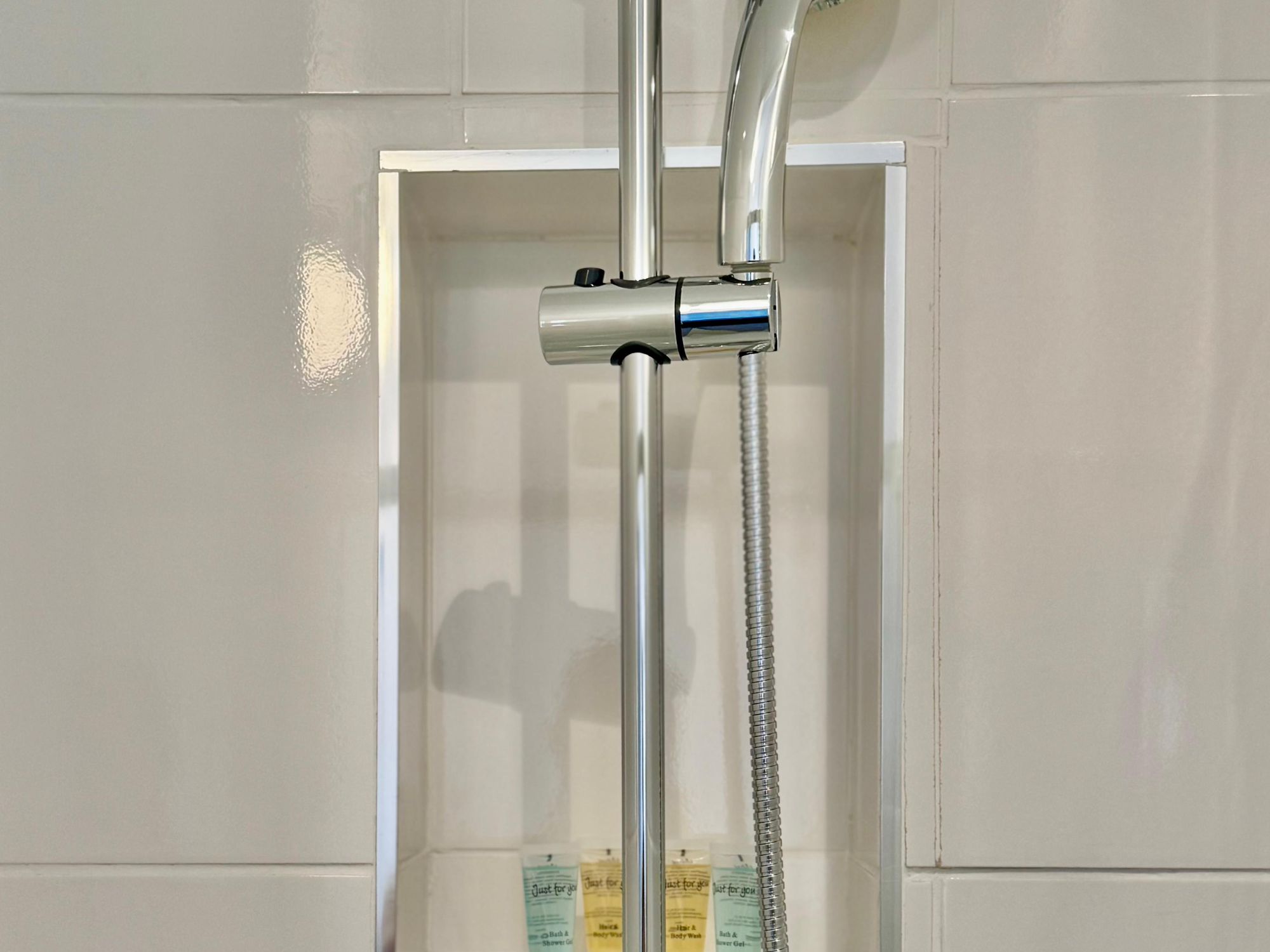 Pass the Keys | Trendy & Central 1-Bed Flat in Shepherd's Bush in 23 Bulwer St W12 8AR - Property image 26 - VivreStays