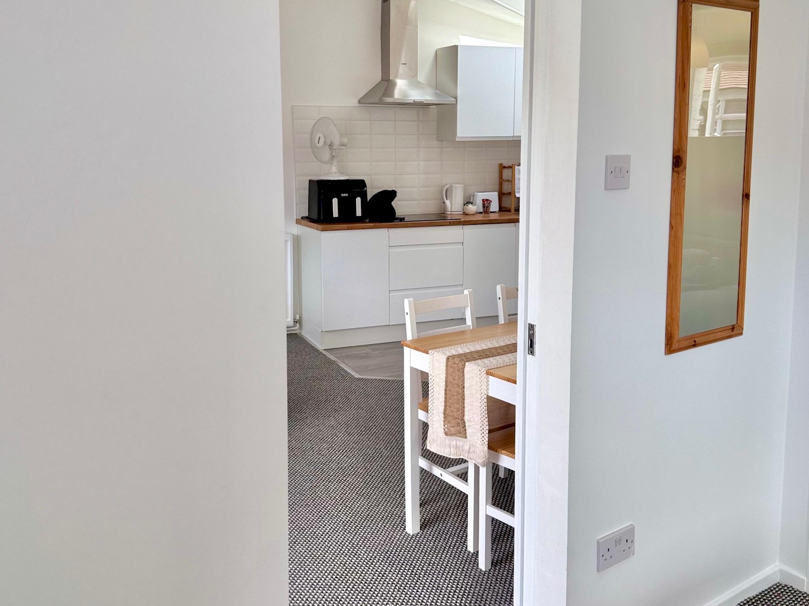 Pass the Keys | Trendy & Central 1-Bed Flat in Shepherd's Bush in 23 Bulwer St W12 8AR - Property image 30 - VivreStays