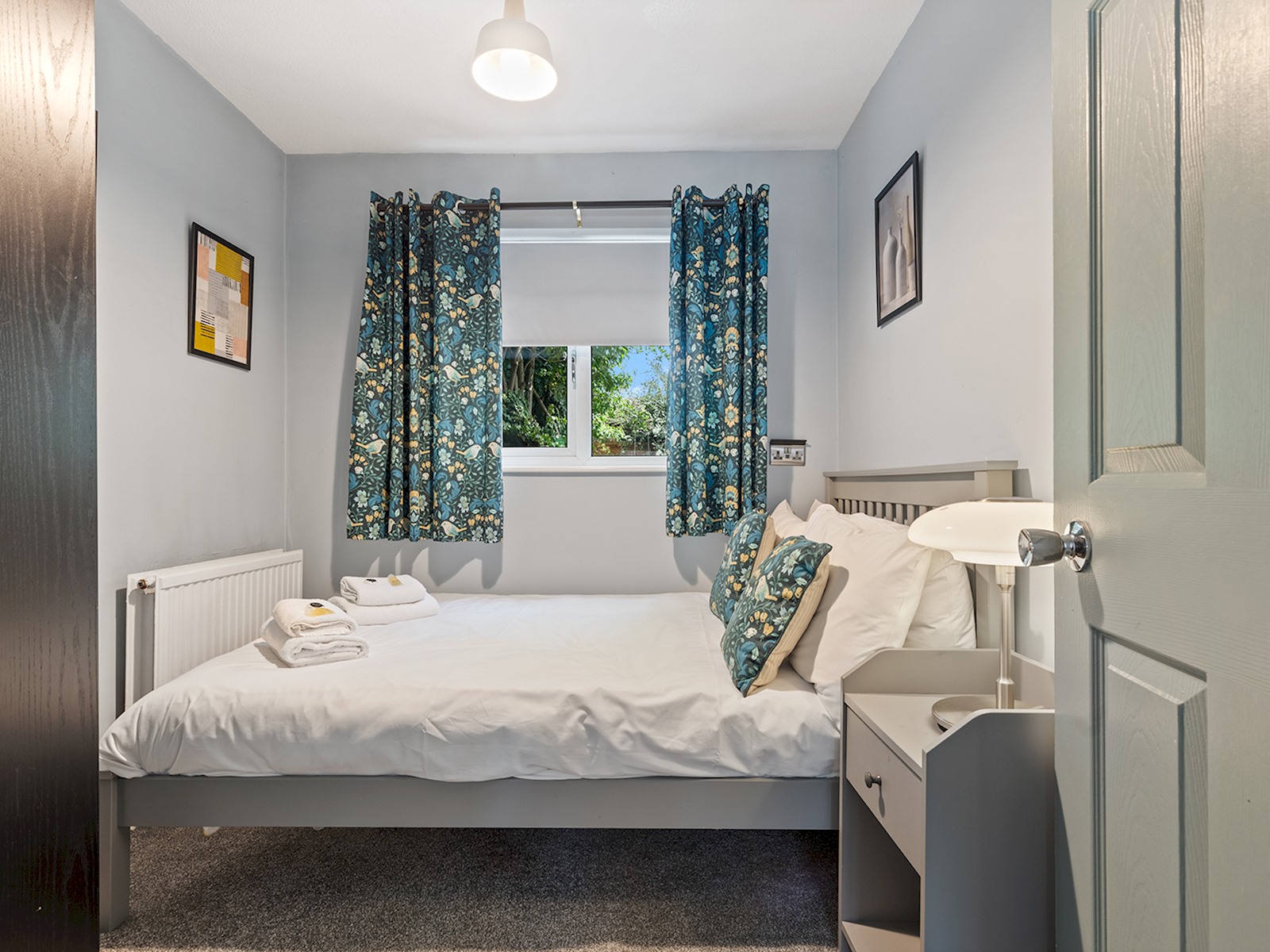 Bright, Modern York Home with Free Parking | Pass the Keys in 32 Scaife Gardens YO31 8HX - Property image 4 - VivreStays