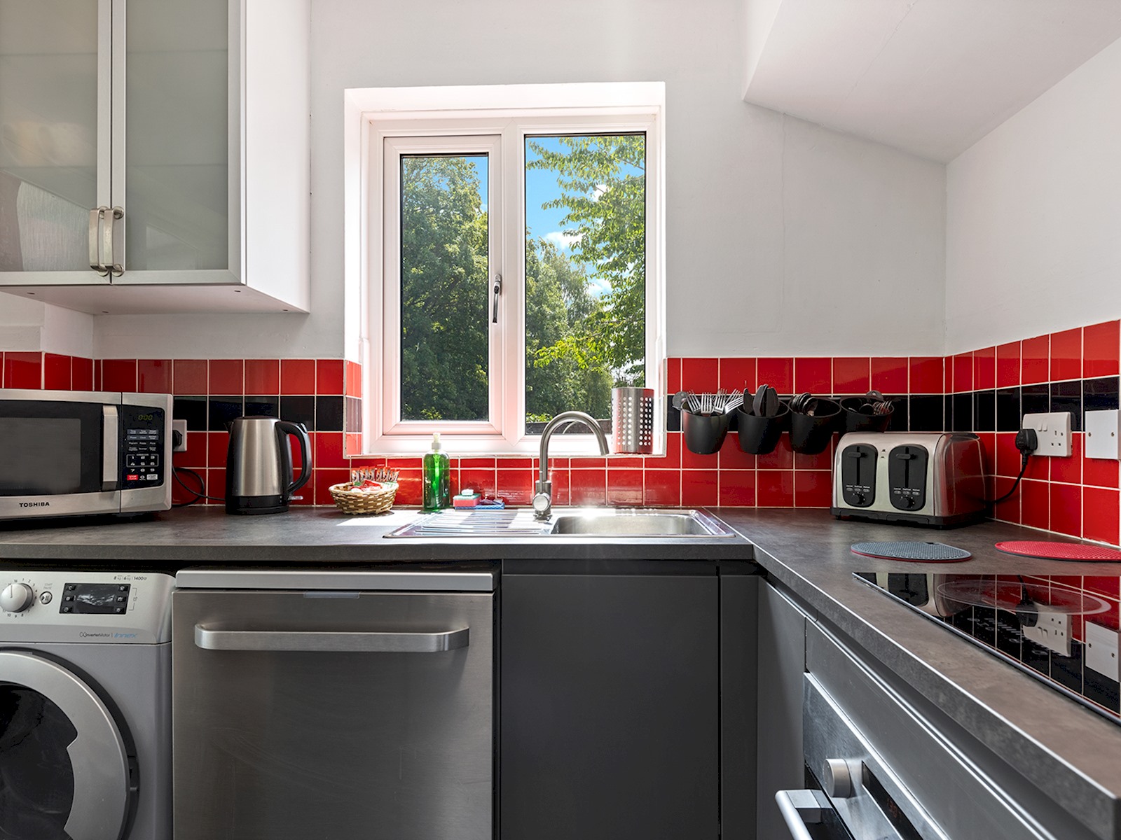 Bright, Modern York Home with Free Parking | Pass the Keys in 32 Scaife Gardens YO31 8HX - Property image 8 - VivreStays