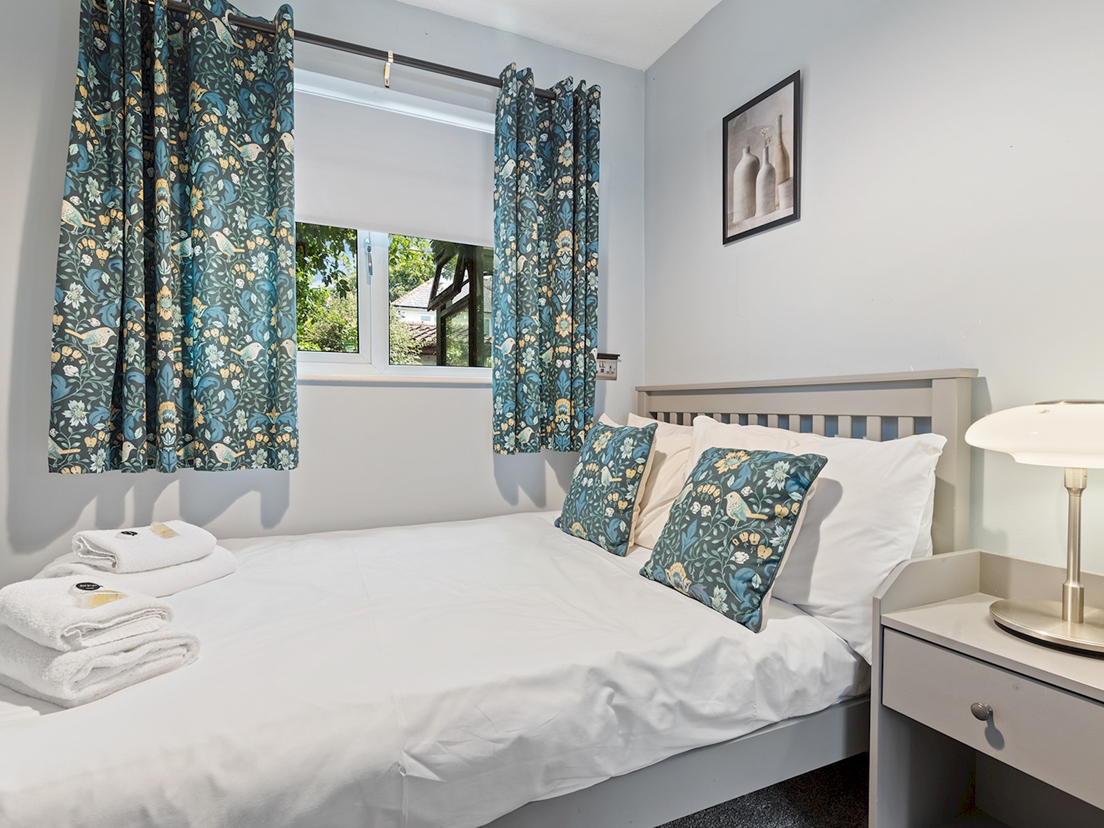 Bright, Modern York Home with Free Parking | Pass the Keys in 32 Scaife Gardens YO31 8HX - Property image 12 - VivreStays
