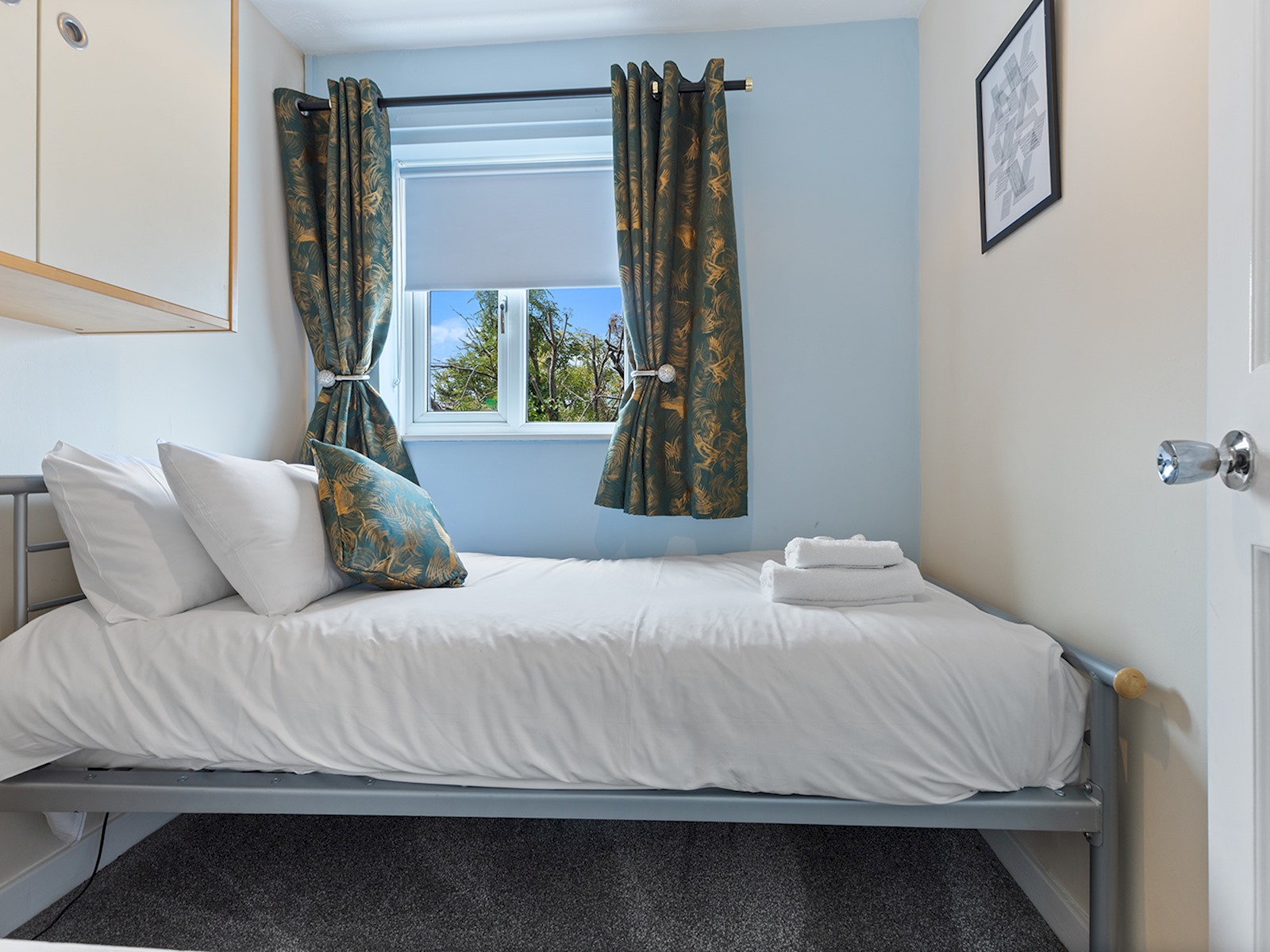 Bright, Modern York Home with Free Parking | Pass the Keys in 32 Scaife Gardens YO31 8HX - Property image 15 - VivreStays