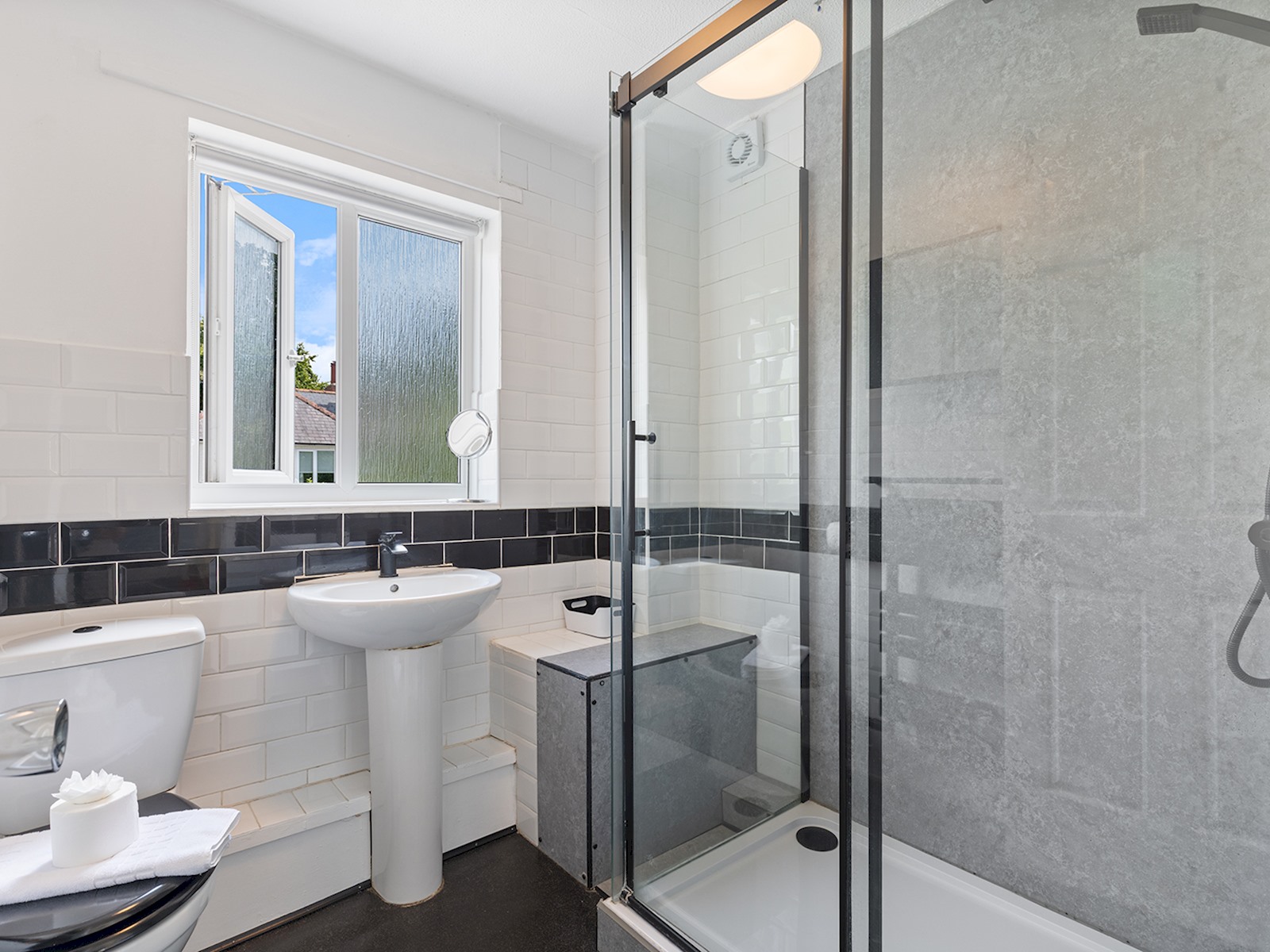 Bright, Modern York Home with Free Parking | Pass the Keys in 32 Scaife Gardens YO31 8HX - Property image 21 - VivreStays
