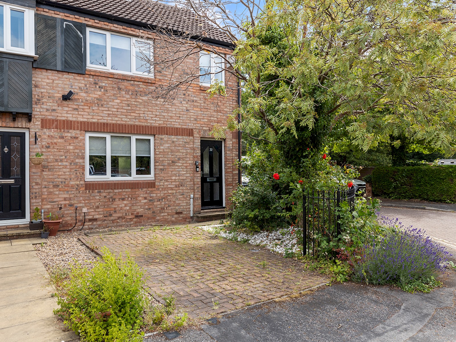 Bright, Modern York Home with Free Parking | Pass the Keys in 32 Scaife Gardens YO31 8HX - Property image 28 - VivreStays