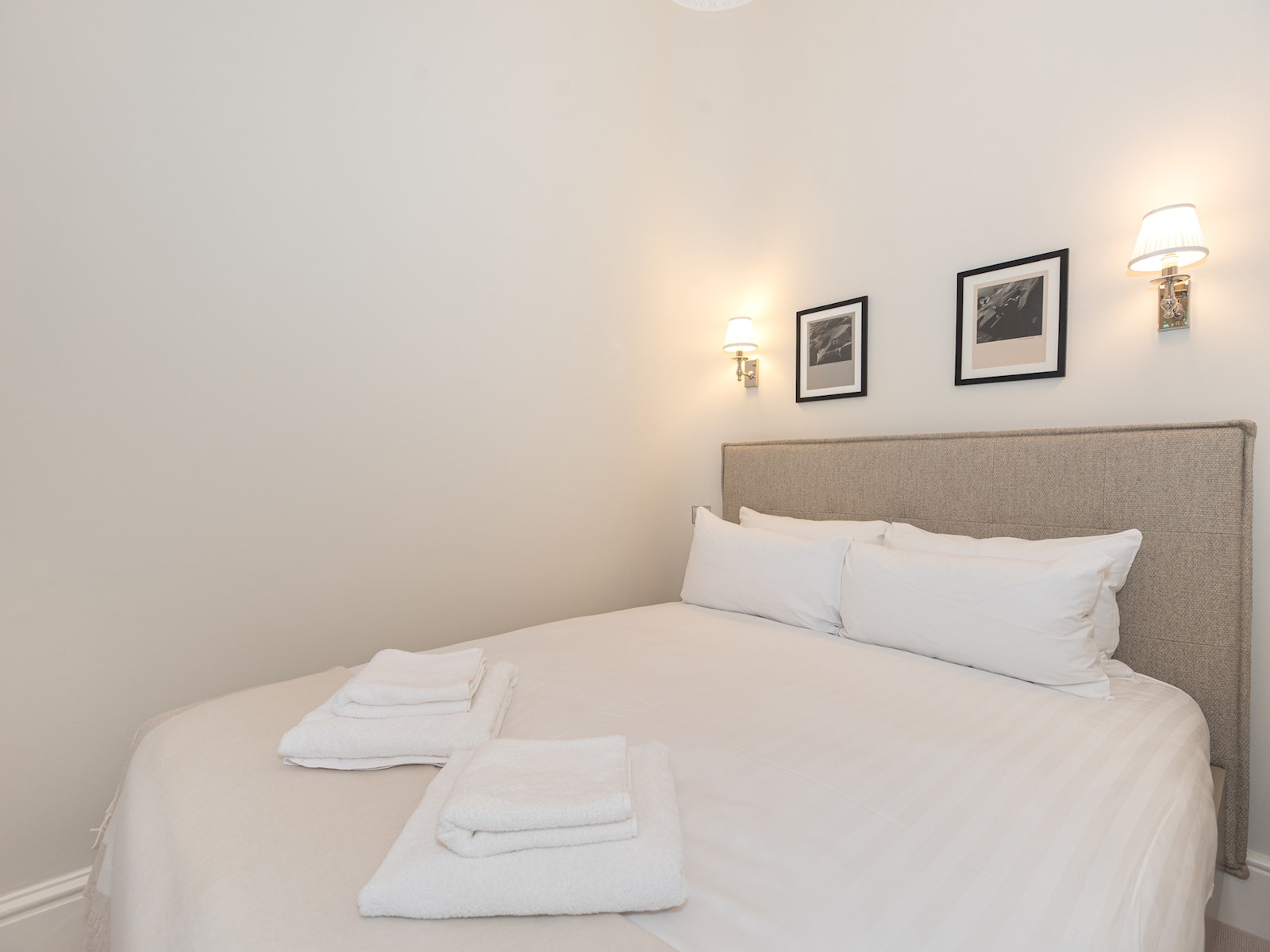 Bright and Spacious Studio, Knightsbridge, London - Pass the Keys in 34 Rutland Gate SW7 1PD - Property image 25 - VivreStays