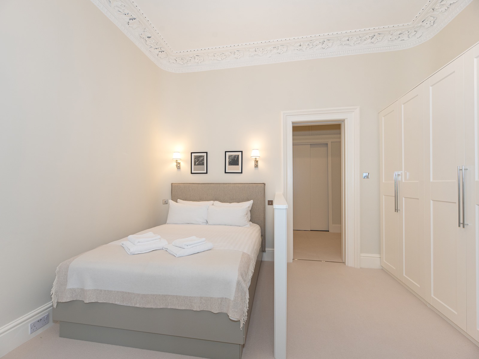 Bright and Spacious Studio, Knightsbridge, London - Pass the Keys in 34 Rutland Gate SW7 1PD - Property image 24 - VivreStays
