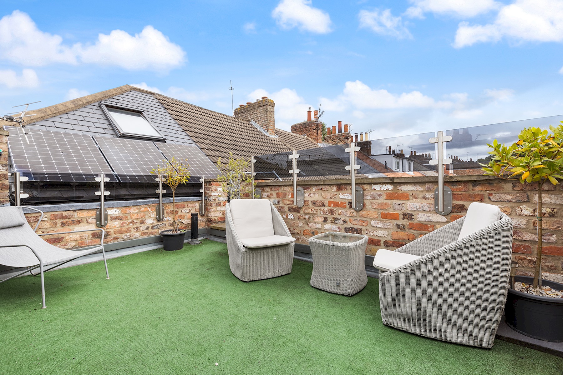 The Terrace - Beautiful 1-Bed with Roof Terrace | Pass the Keys in The Terrace YO10 5AP - Property image 4 - VivreStays