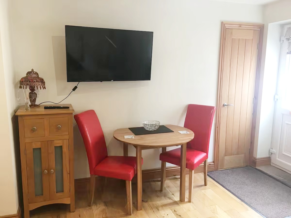 The Terrace - Beautiful 1-Bed with Roof Terrace | Pass the Keys in The Terrace YO10 5AP - Property image 10 - VivreStays