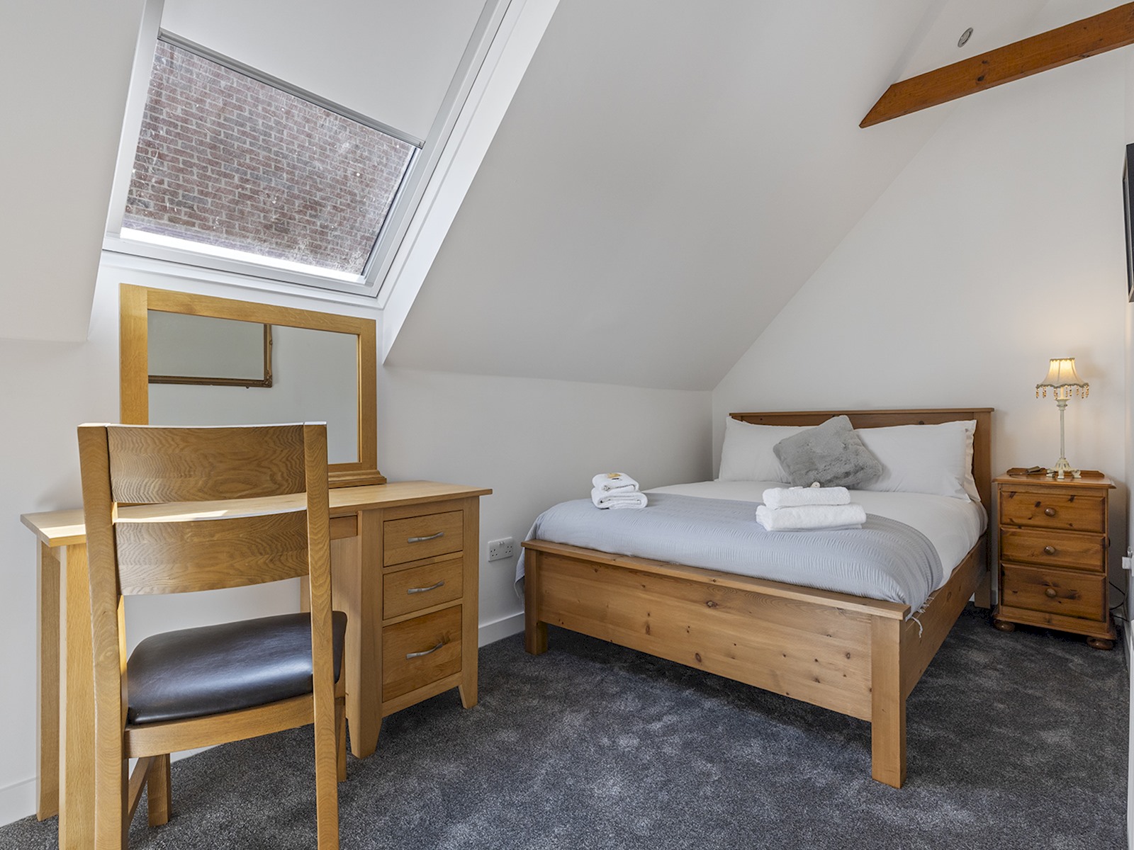 Pass the Keys | Tannery Mews - Stunning Central 2-Bed with Parking in 48 Tannery Mews, Lawrence Street YO10 3WG - Property image 18 - VivreStays